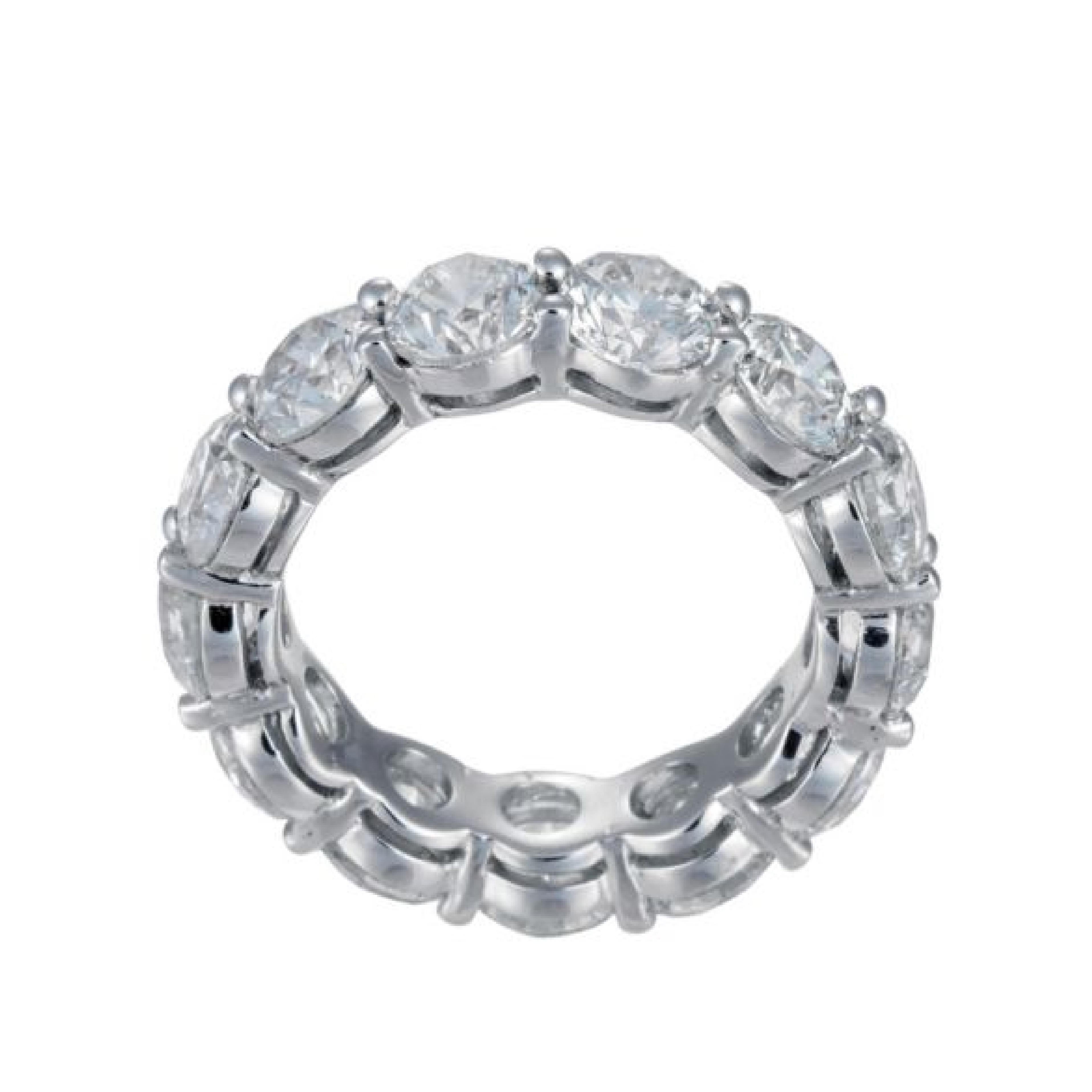 18K White Gold Diamond eternity band with round brilliant cut diamonds
Each diamond is approximately 0.50 cts

Diamond specifications:
G/H color, SI clarity 


This item may be returned up to 7 days after it’s shipped from our warehouse.
This