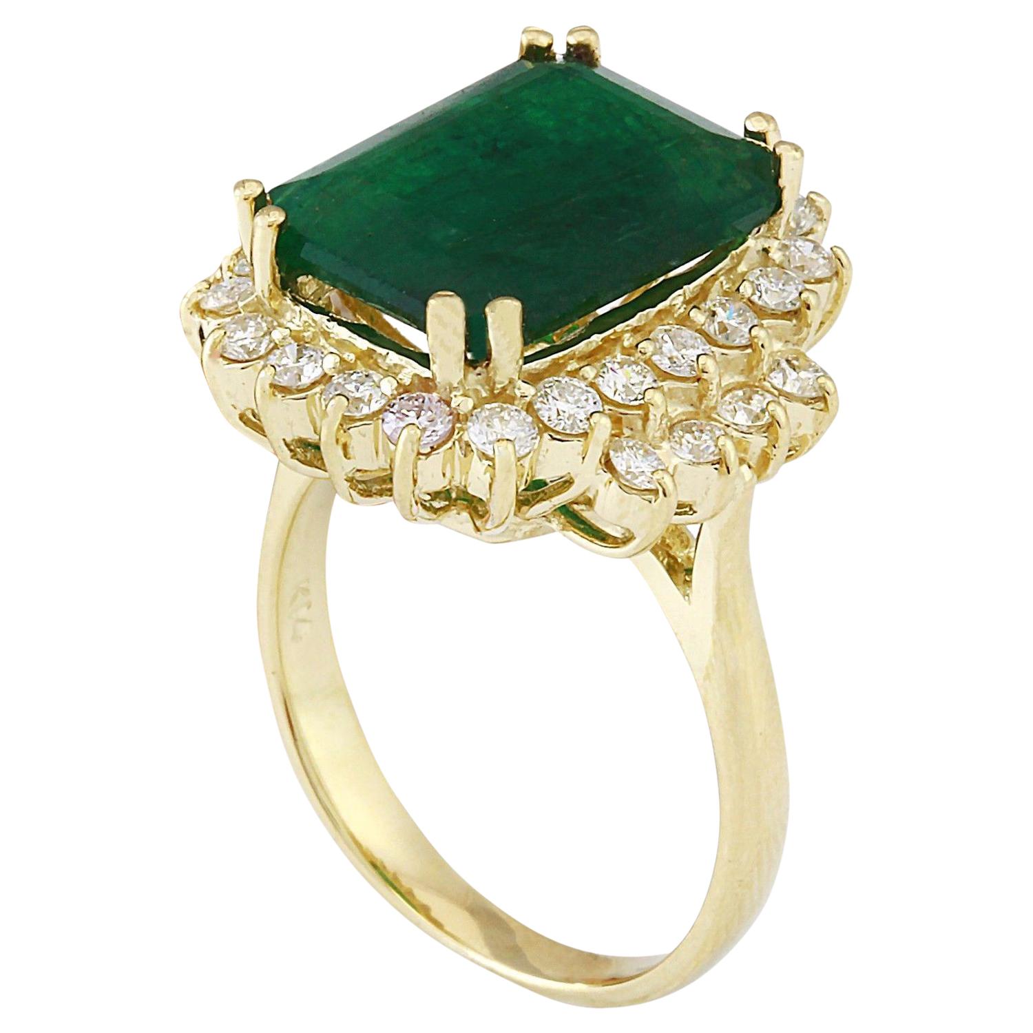 Natural Emerald Diamond Ring In 14 Karat Solid Yellow Gold  In New Condition For Sale In Los Angeles, CA