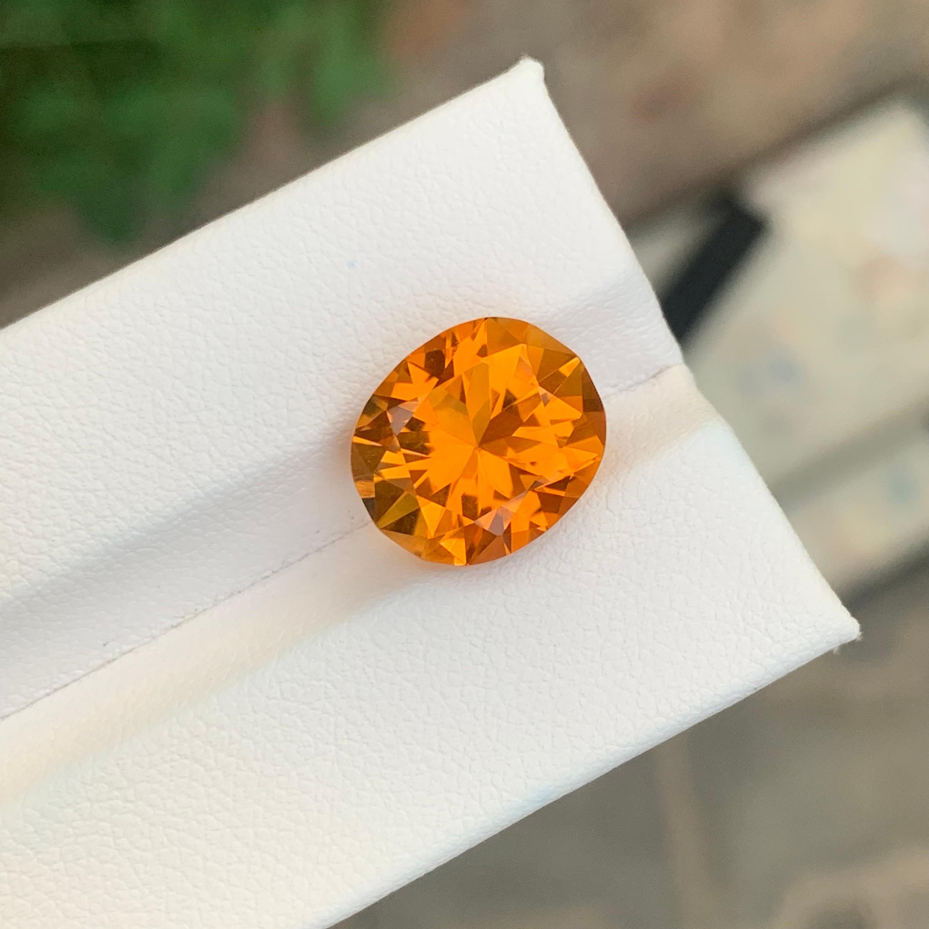 Arts and Crafts 6.60 Carat Natural Loose Madeira Citrine Oval Shape Gemstone Brazil’s Mine For Sale