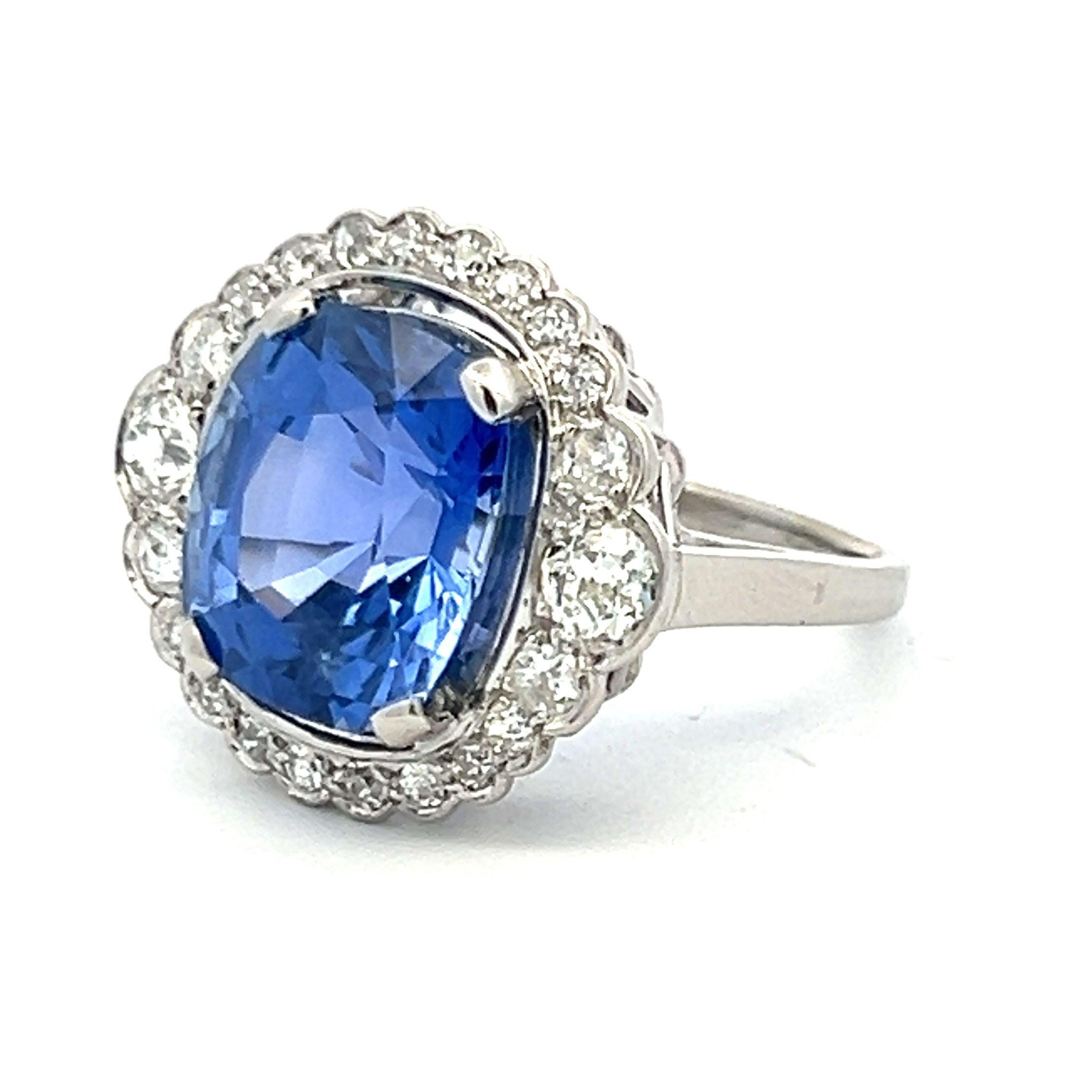 Titre :
6.60 Carat Cushion Brilliante Sapphire 0.74 Carat Old European Cut I VS1 Diamond 18 Karat White Gold Engagement Ring


Le style :
Engagement


Métal :
Or blanc 18 carats


Pierre précieuse 1 :
Diamant de 0,74 carat


Nombre de pierres