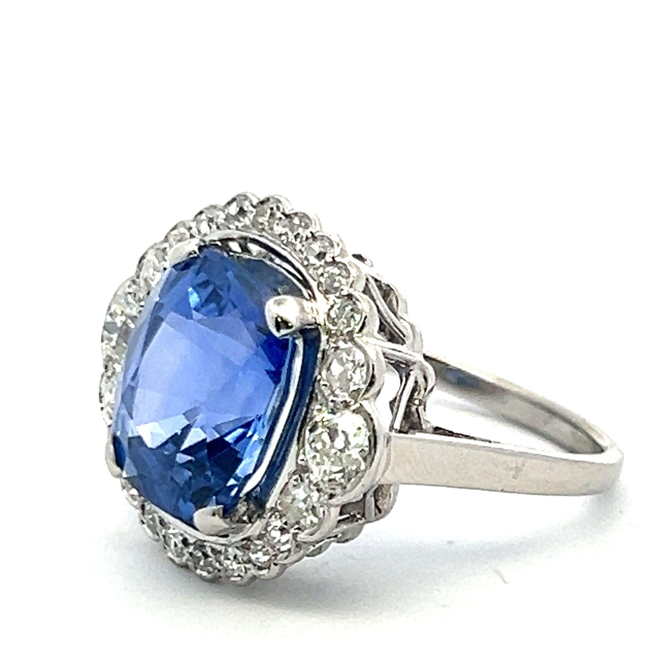 Taille vieille Europe Bague de fiançailles 18 carats avec saphir de 6,60 carats et diamant européen ancien de 0,74 carat en vente