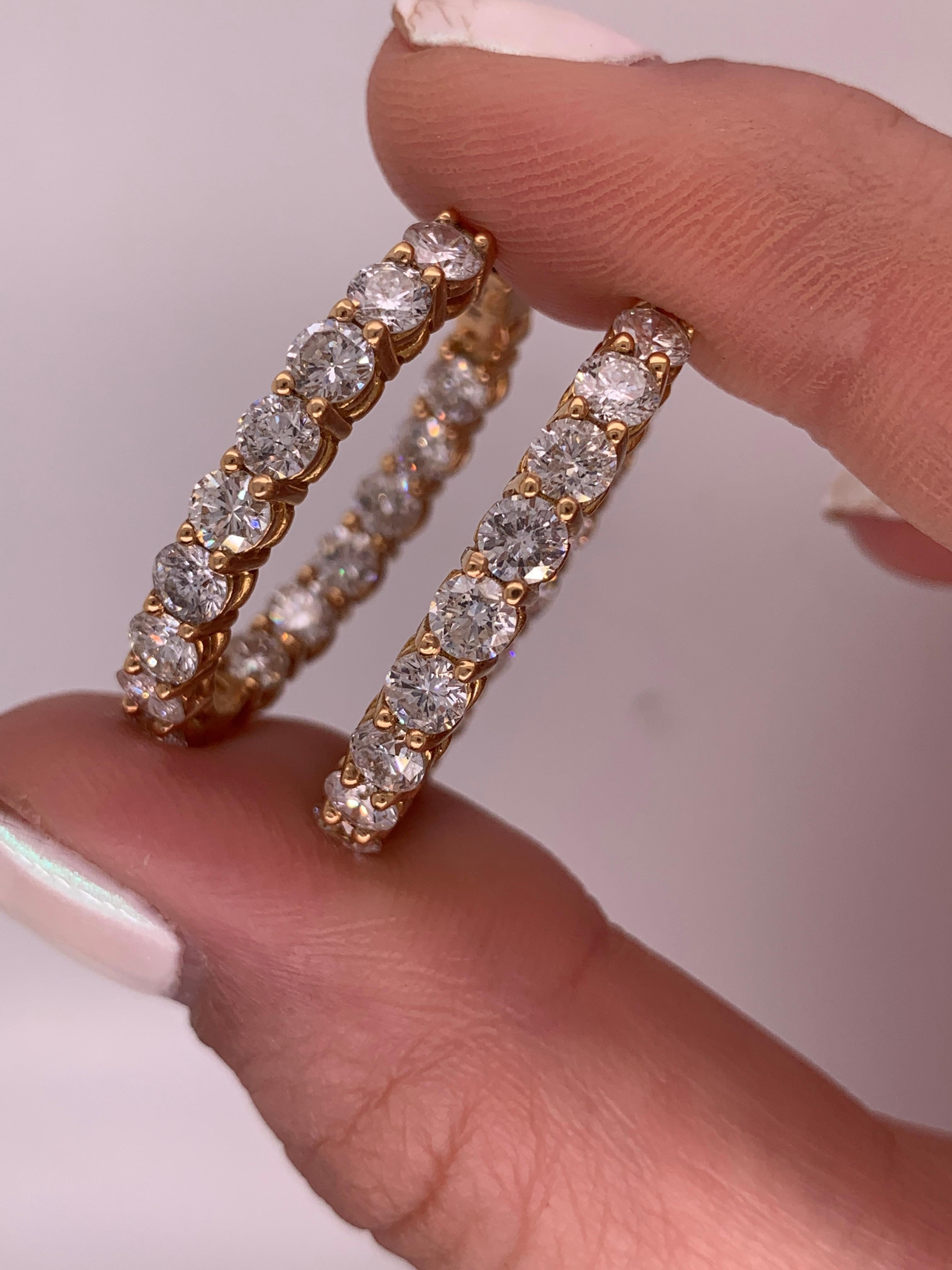 6,60 Karat Gelbgold Diamant-Creolen, je 0,25 Karat Stein im Zustand „Neu“ im Angebot in New York, NY