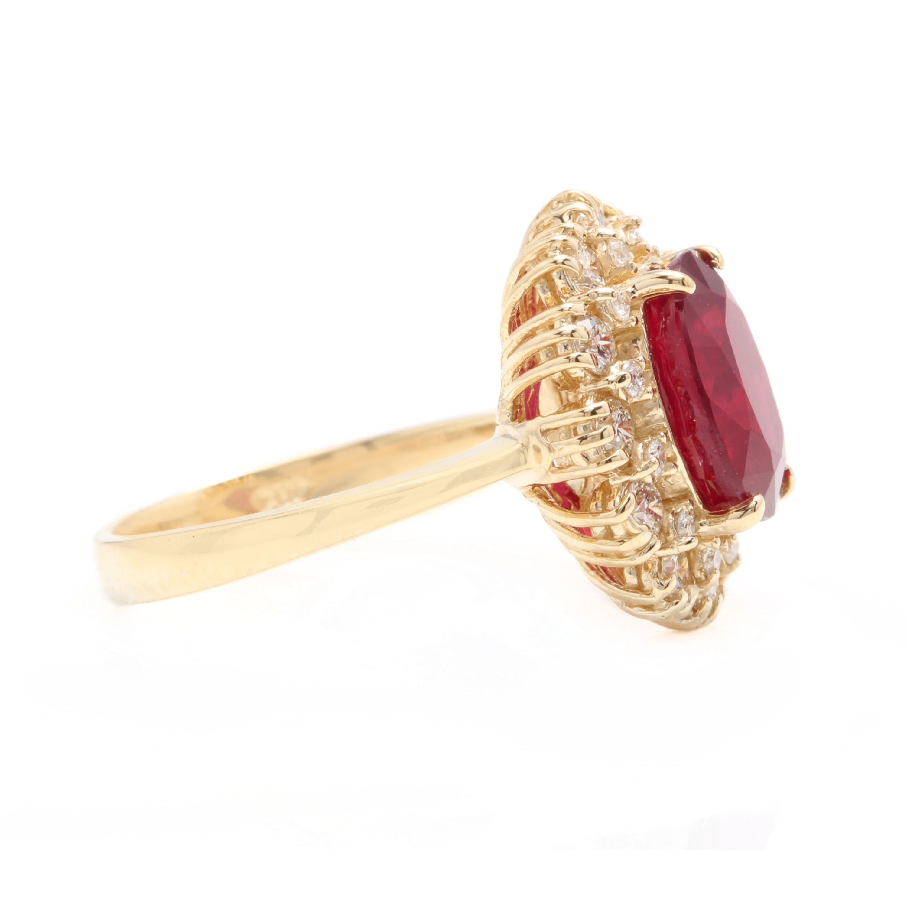 Mixed Cut 7.20 Carat Natural Red Ruby and Diamond 18 Karat Solid Yellow Gold Ring For Sale