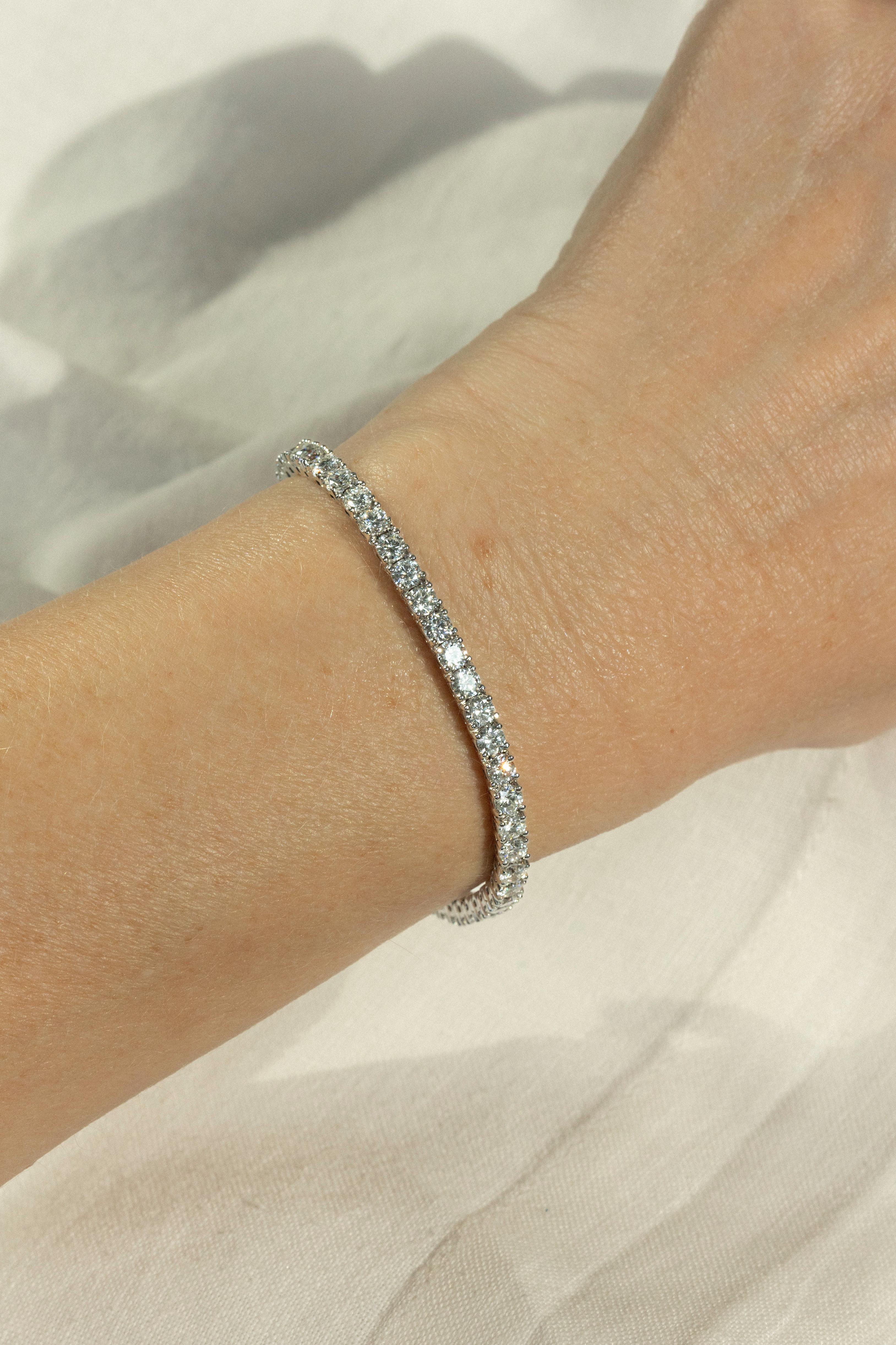 Femenino o masculino Pulsera de tenis de 6,60 ct, diamantes FG VS de 3,10 mm en oro blanco en venta