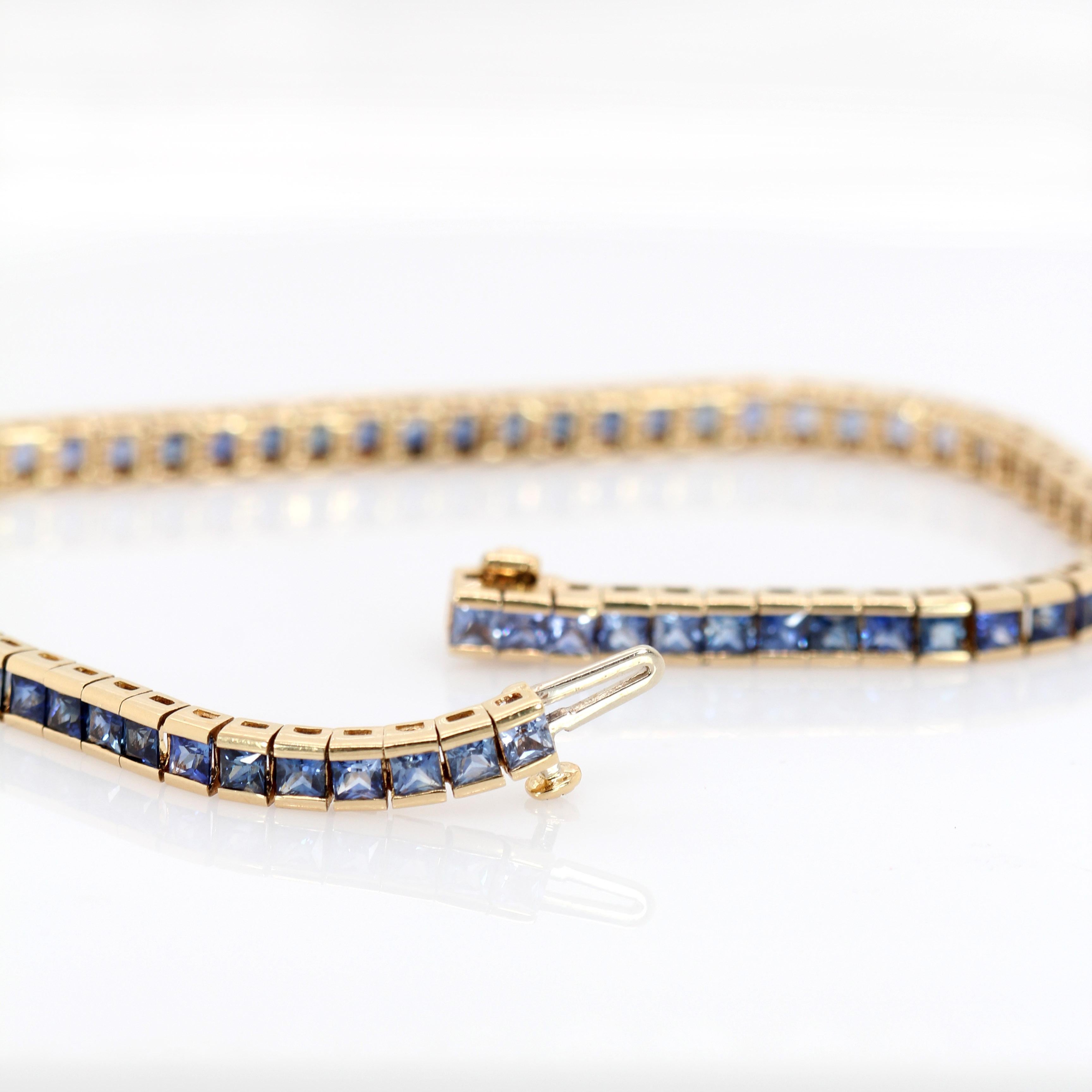 Art Deco Estate 6.60ct Ombré Ceylon Sapphire Bracelet in 14K Yellow Gold  66 Sapphires For Sale