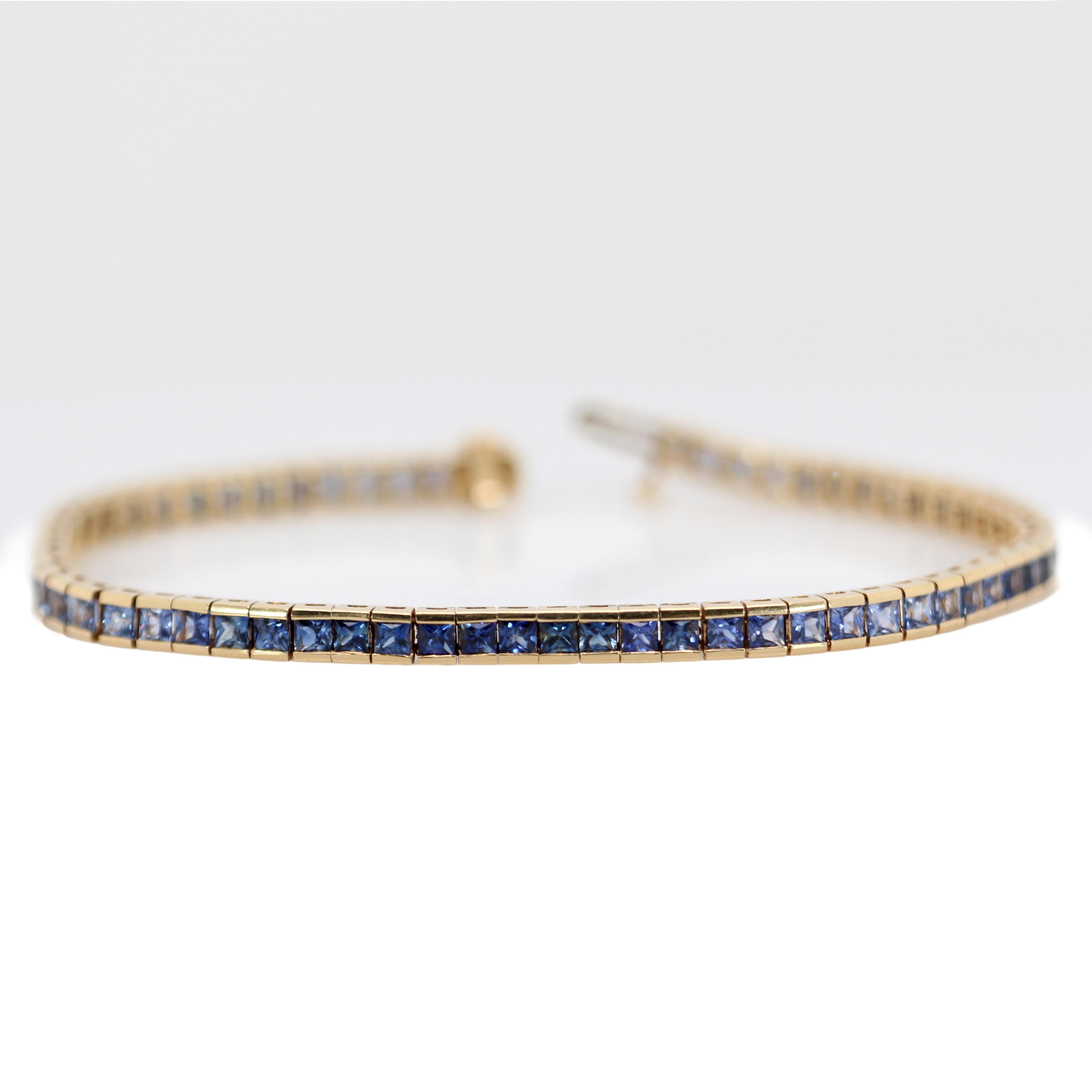 Estate 6.60ct Ombré Ceylon Sapphire Bracelet in 14K Yellow Gold  66 Sapphires In Excellent Condition For Sale In Columbus, OH
