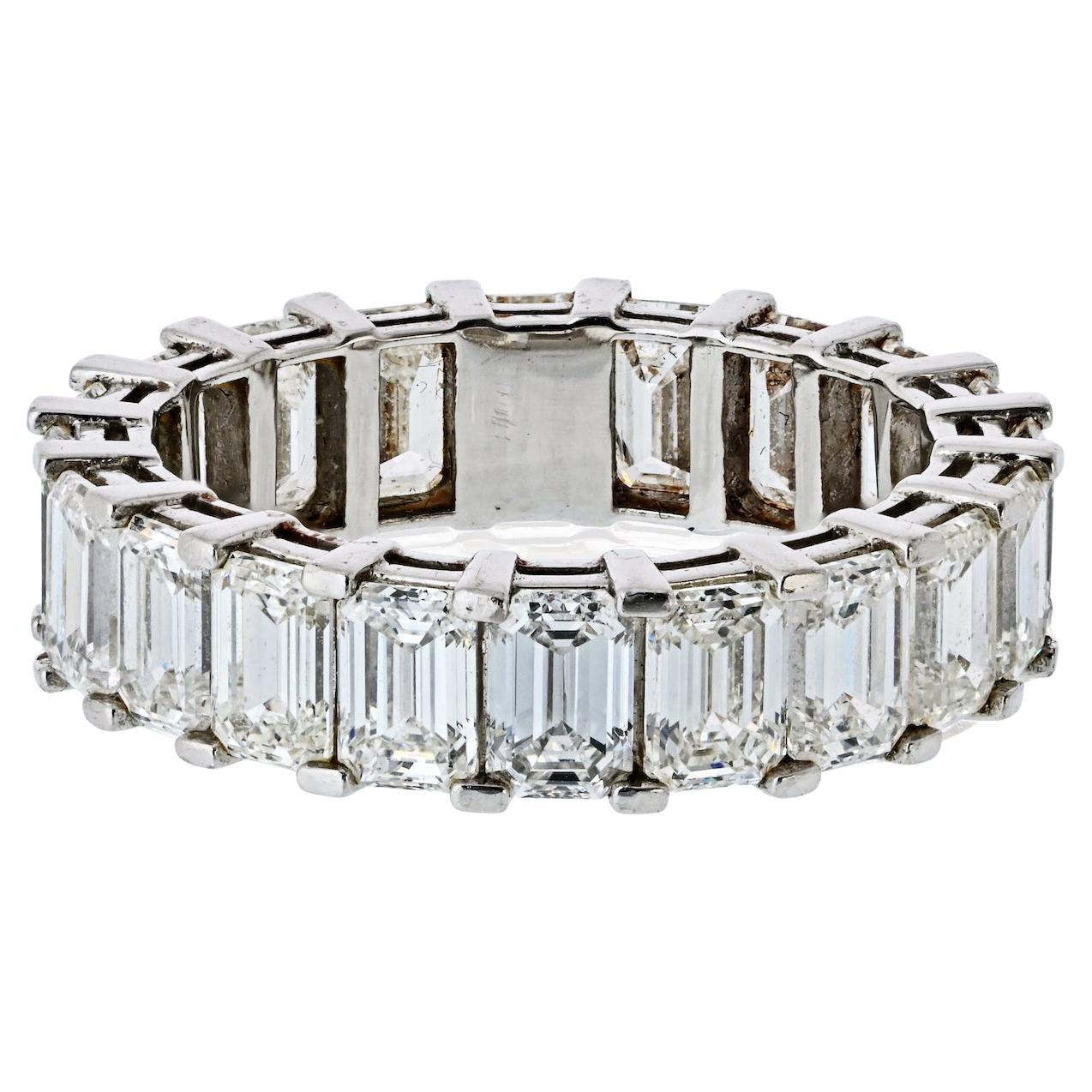 Bracelet d
éternité en platine avec diamant taille émeraude 6,60cttw