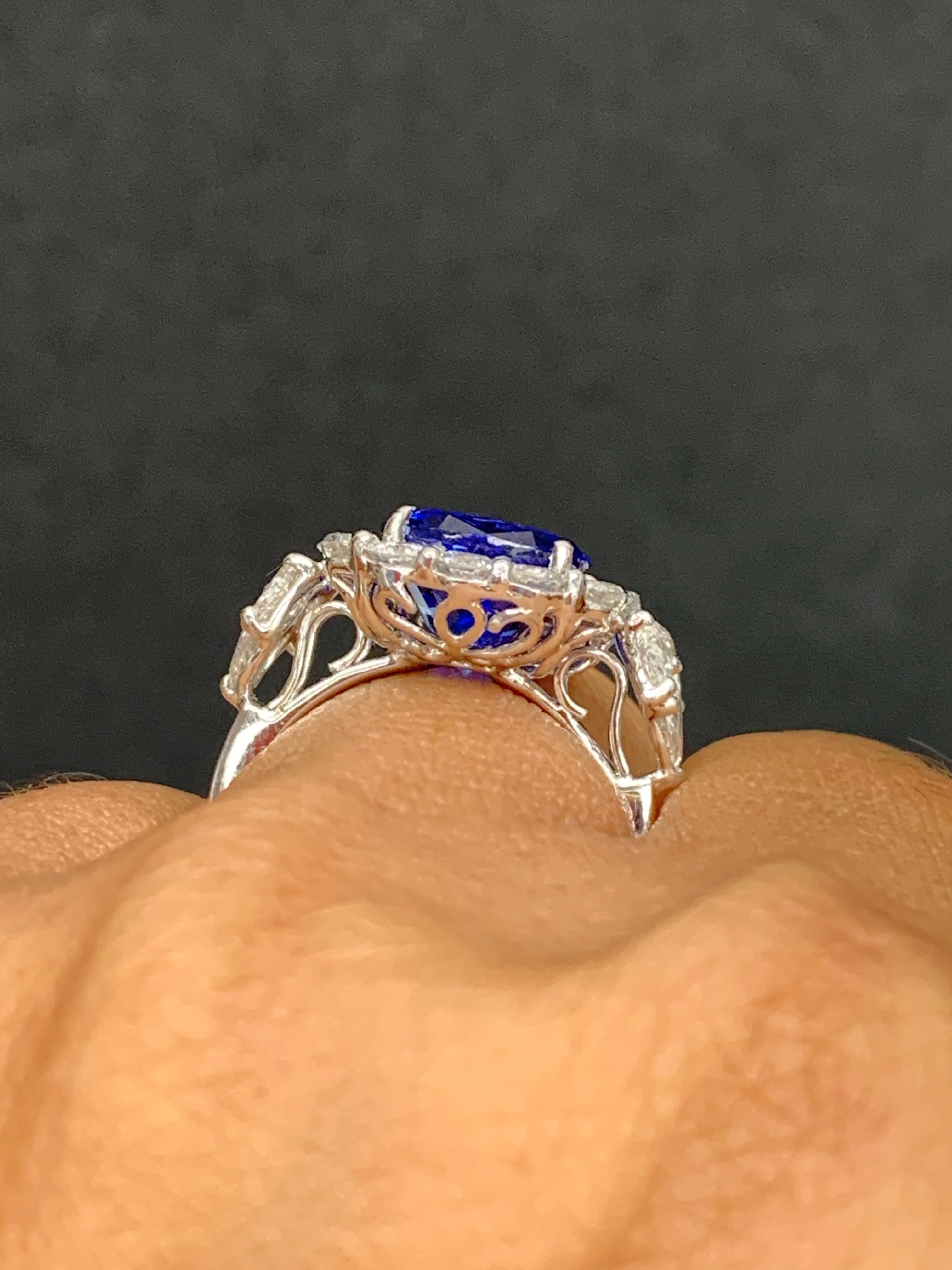 6.61 Carat Cushion Cut Blue Sapphire Diamond Engagement Ring in Platinum For Sale 5