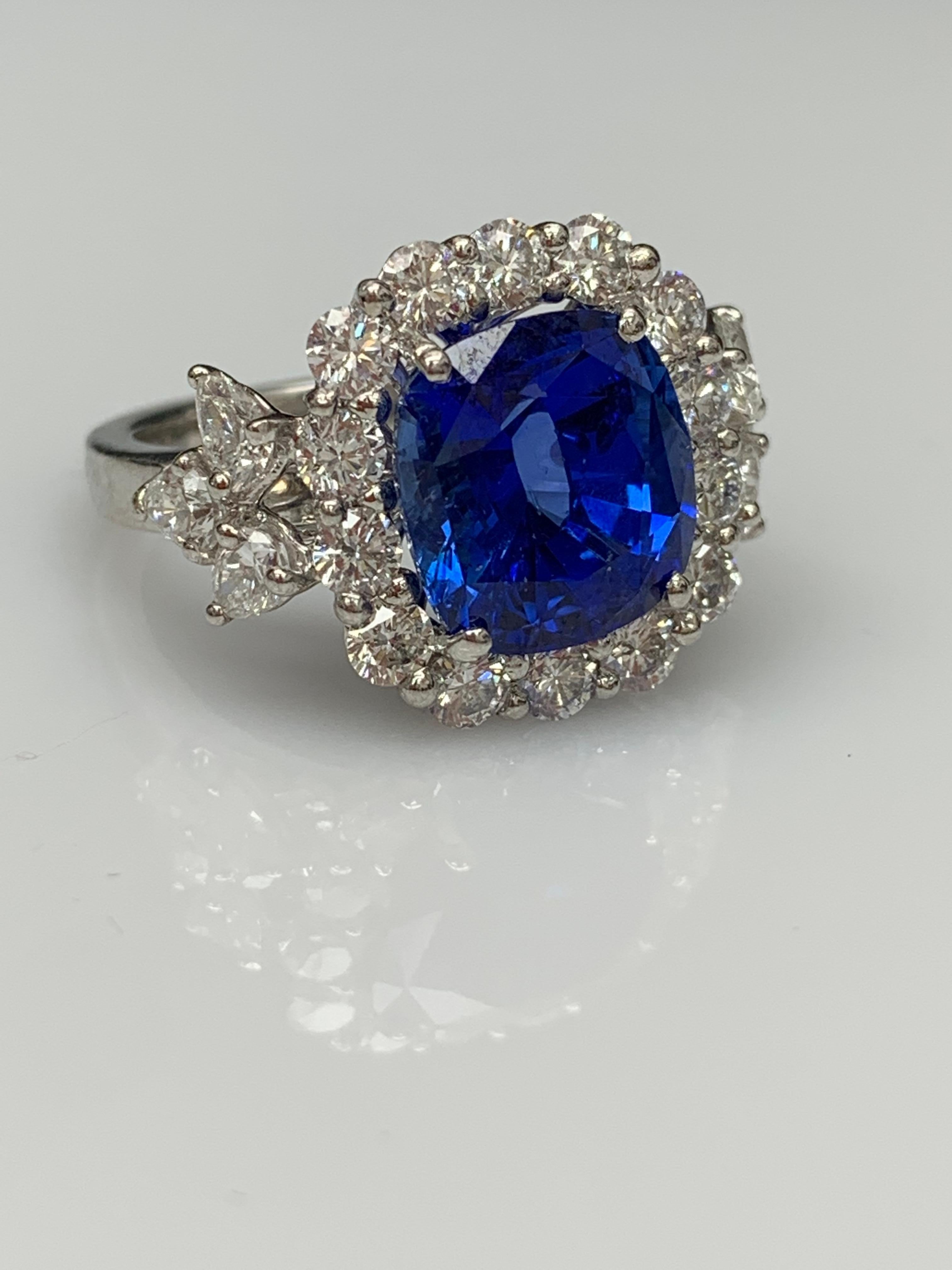 6.61 Carat Cushion Cut Blue Sapphire Diamond Engagement Ring in Platinum For Sale 13