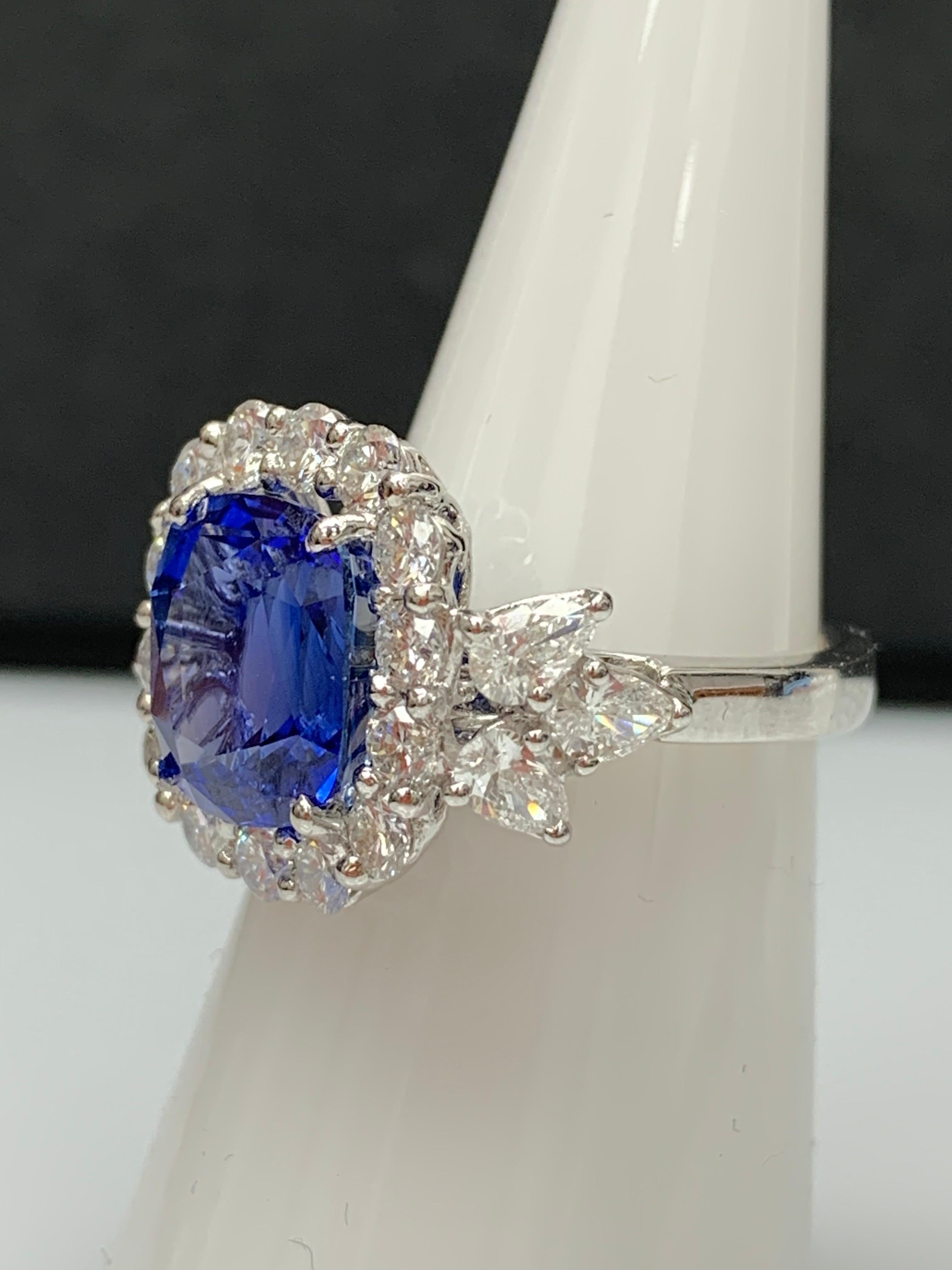 6.61 Carat Cushion Cut Blue Sapphire Diamond Engagement Ring in Platinum For Sale 15