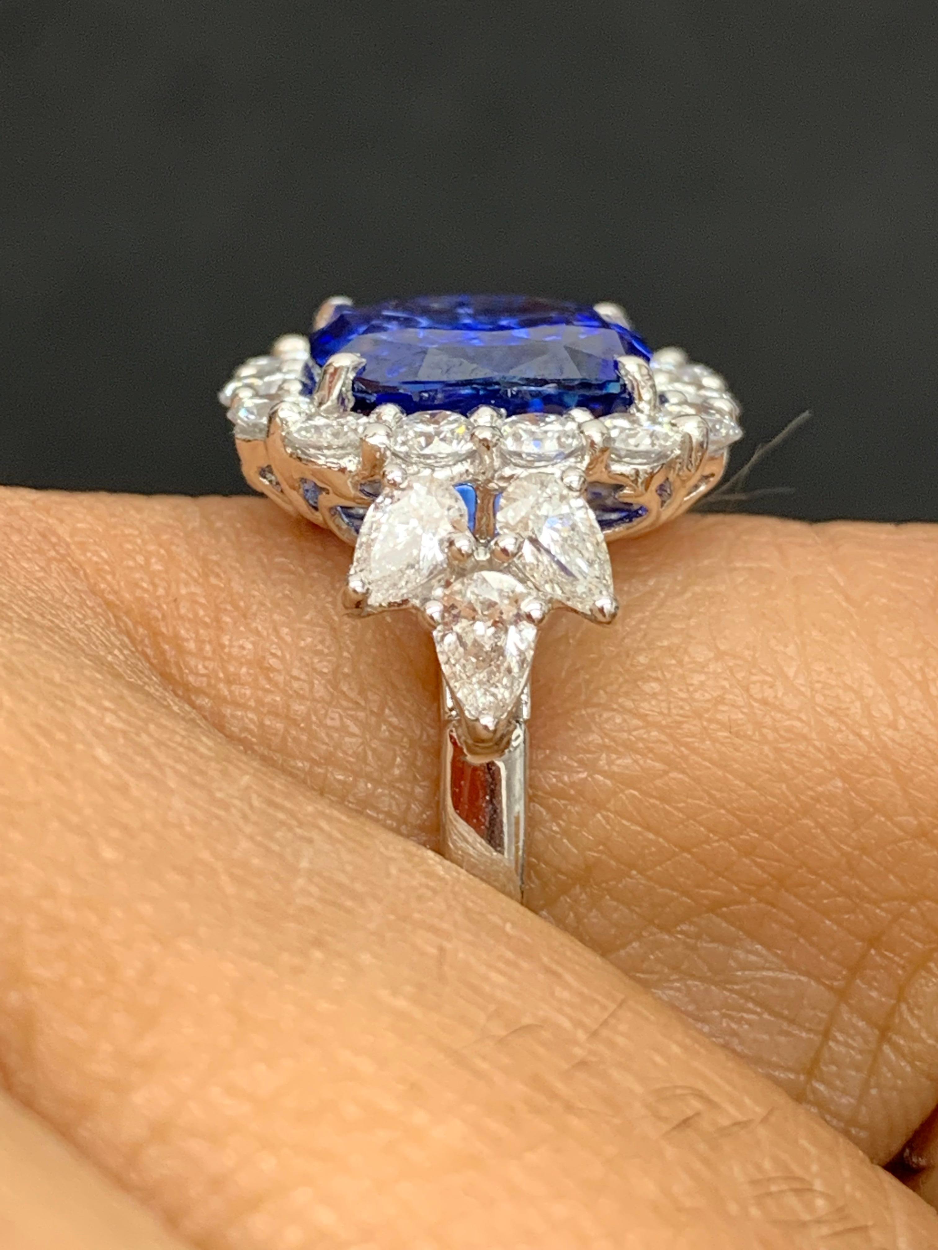 6.61 Carat Cushion Cut Blue Sapphire Diamond Engagement Ring in Platinum For Sale 1