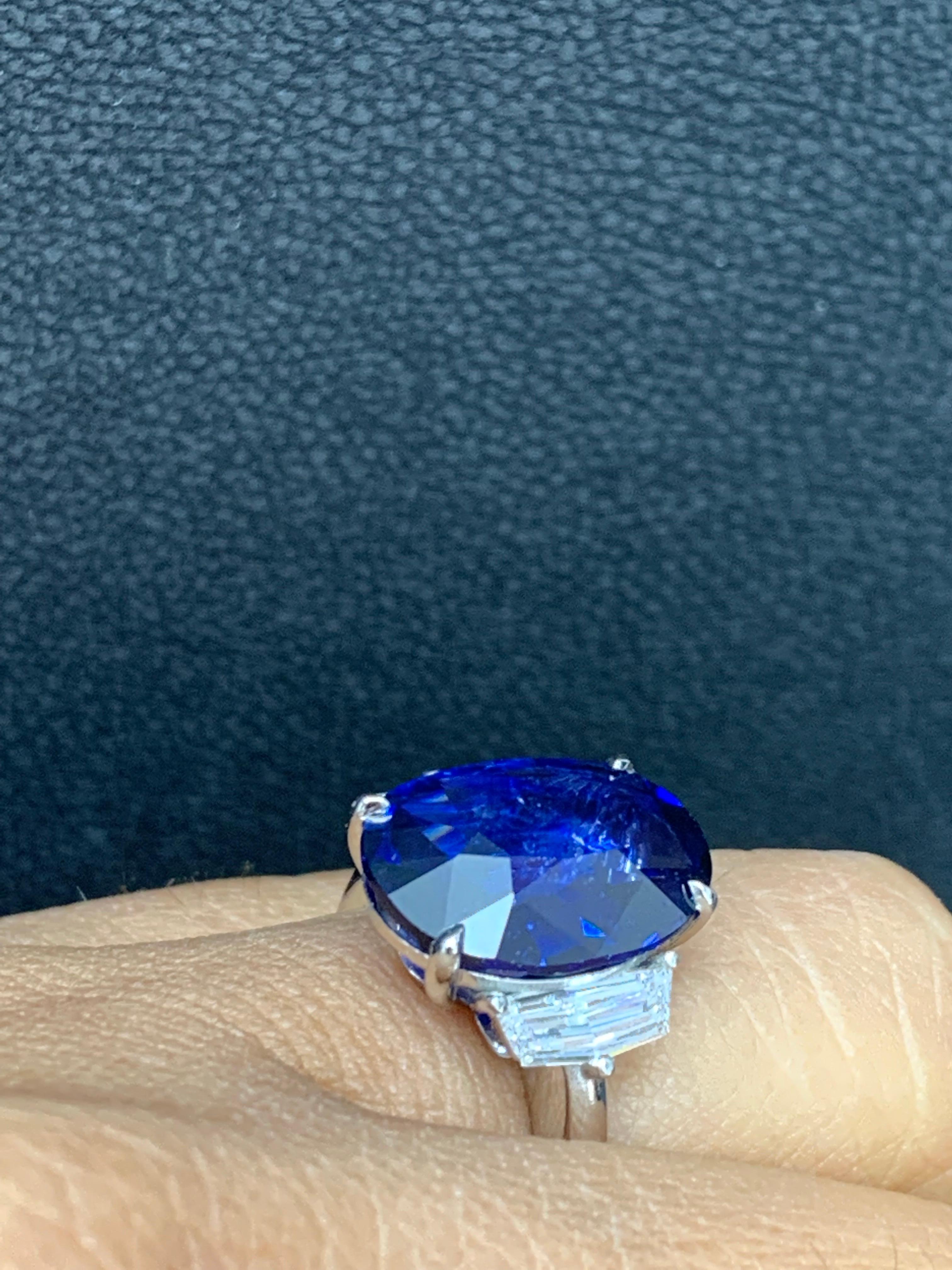 6.61 Carat Oval Cut Sapphire and Diamond Engagement Ring in Platinum For Sale 5
