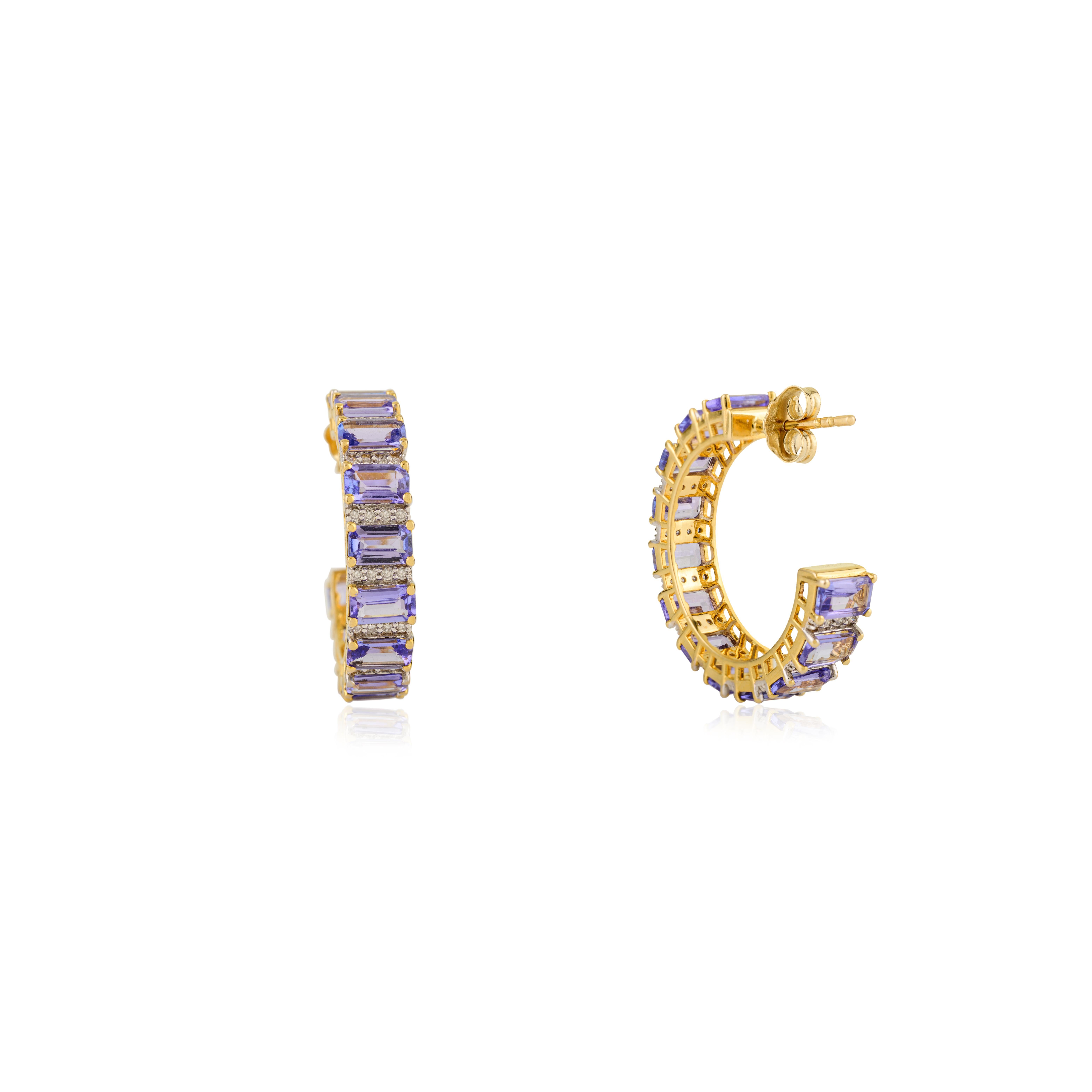 Orecchini a cerchio con tanzanite e diamanti da 6,61 carati in oro giallo 14k Regalo per le vacanze In condizioni Nuovo in vendita a New York, NY