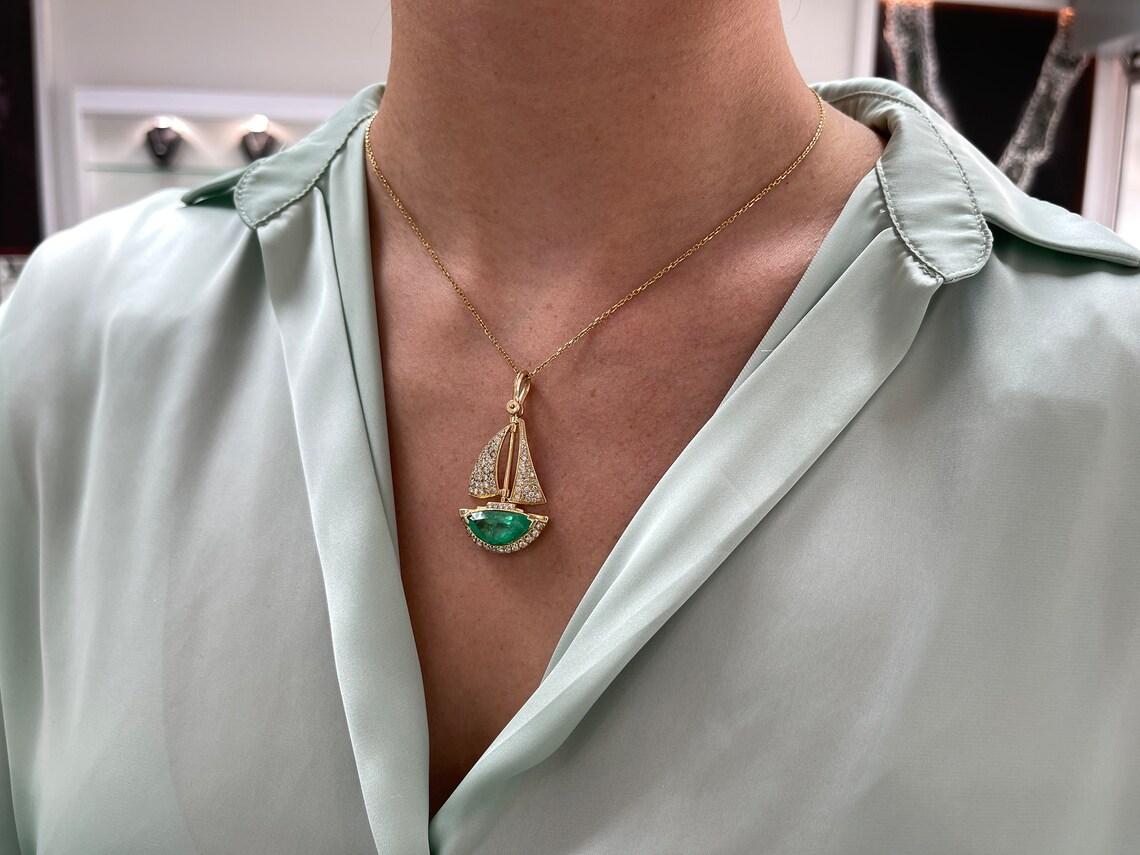 Voilier nautique exquis émeraude colombienne et diamant 6,61 ctw AAA fabriqué à la main Pour femmes en vente