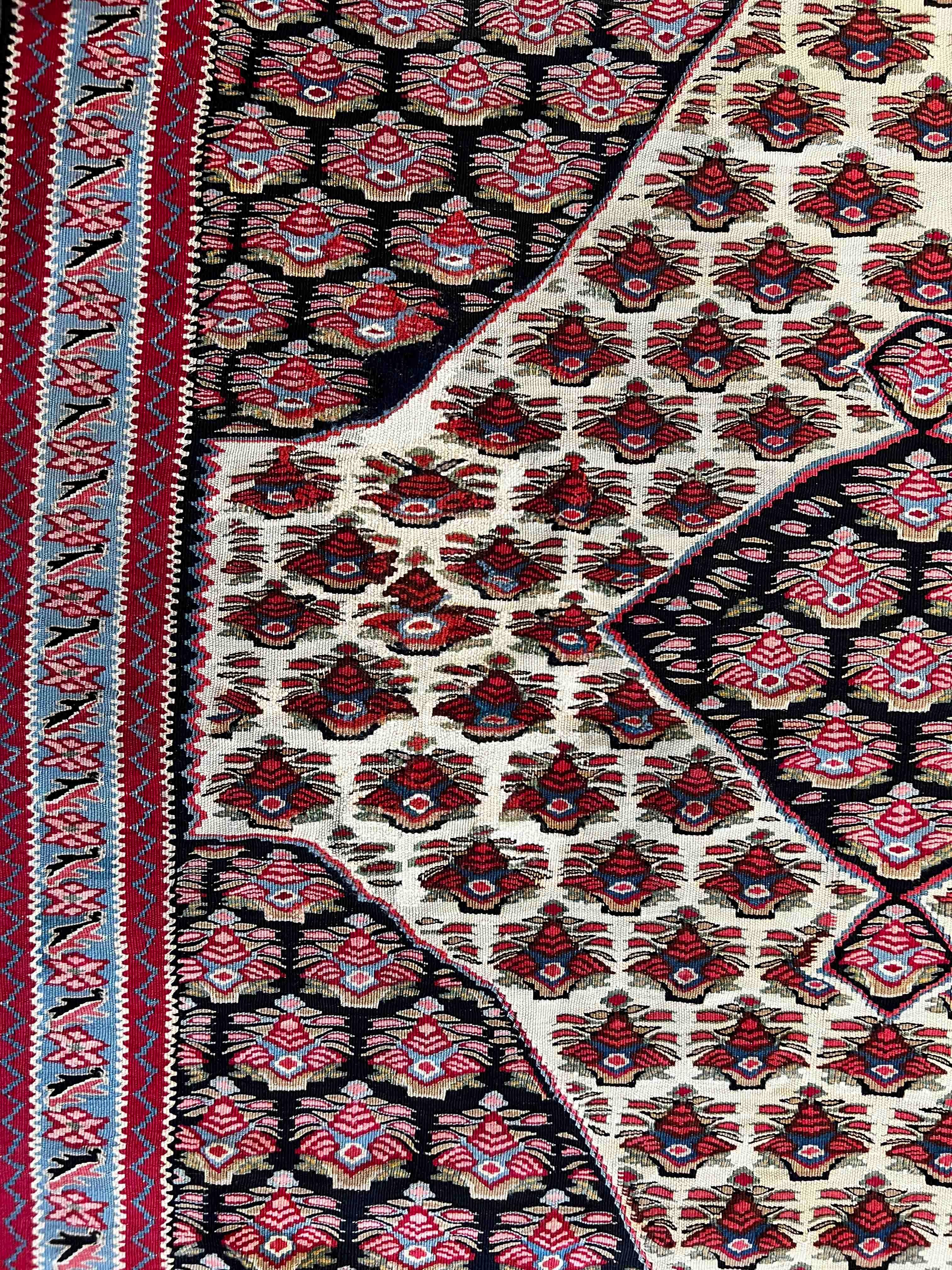 662 – Schöner feiner Kelim, 20. Jahrhundert im Angebot 2