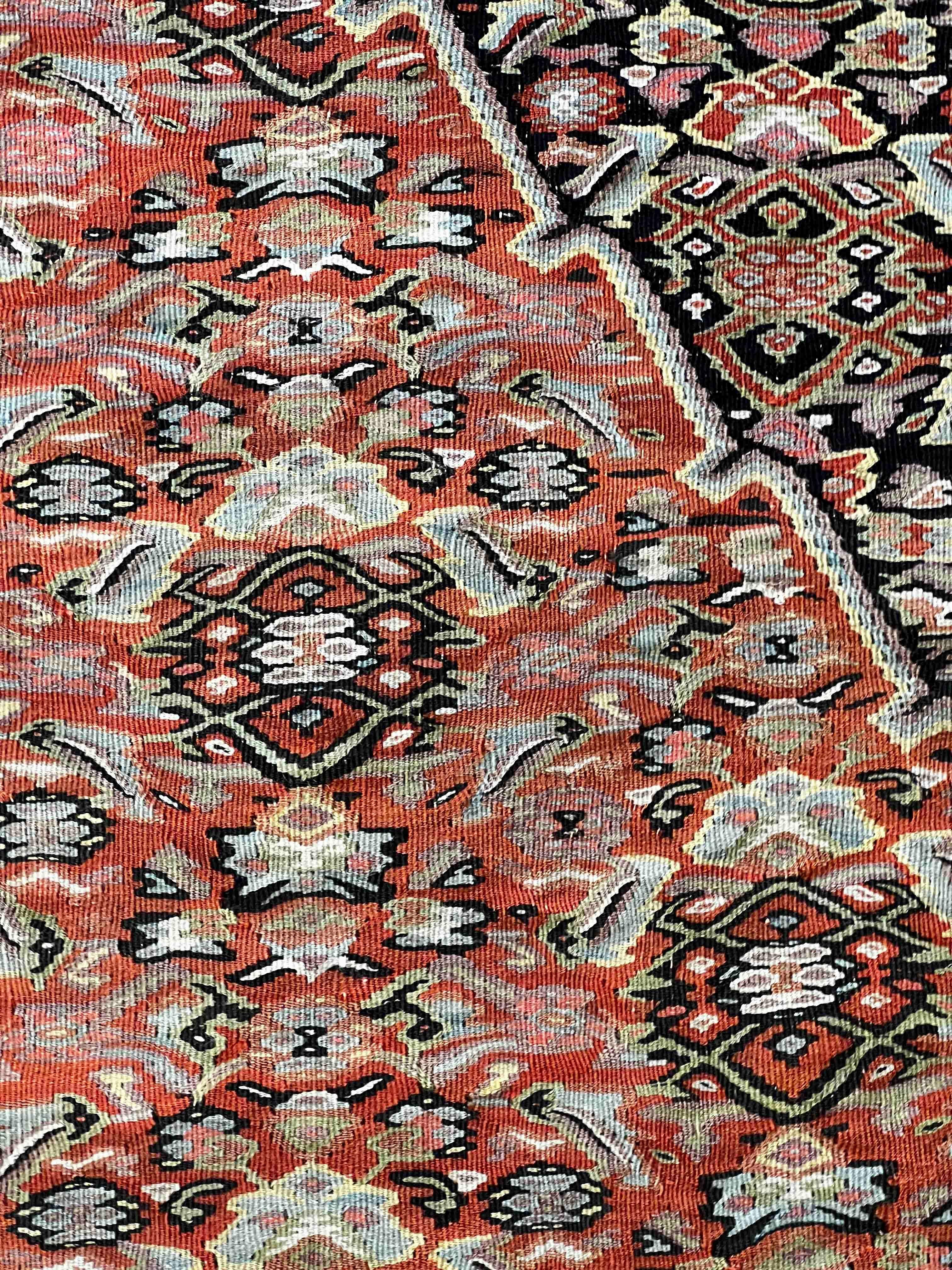 663 - Alter feiner Senneh-Kelim im Angebot 1