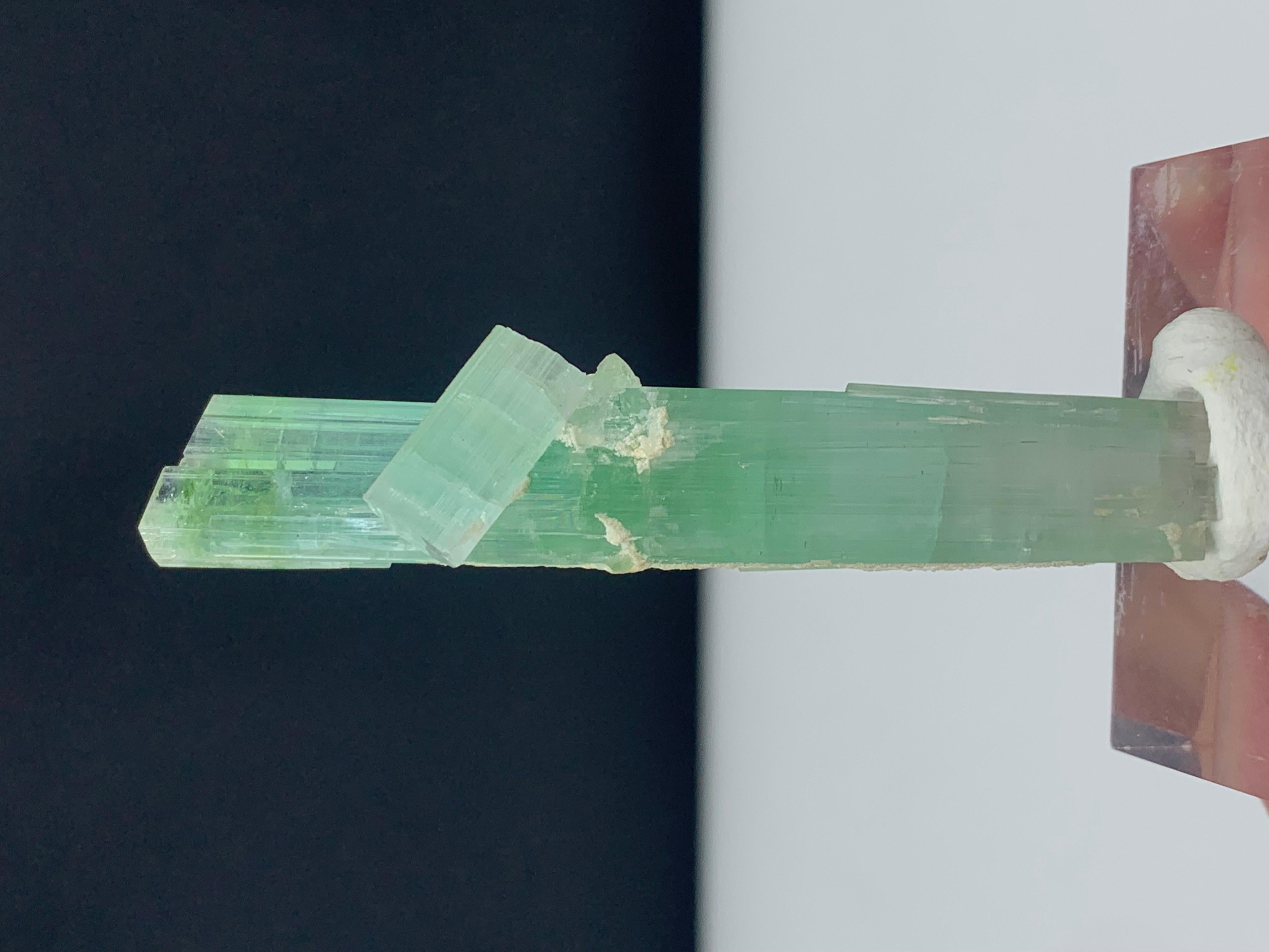 66.35 Carat Glamorous Sea Foam Tourmaline Crystal from Kunar, Afghanistan In Good Condition For Sale In Peshawar, PK