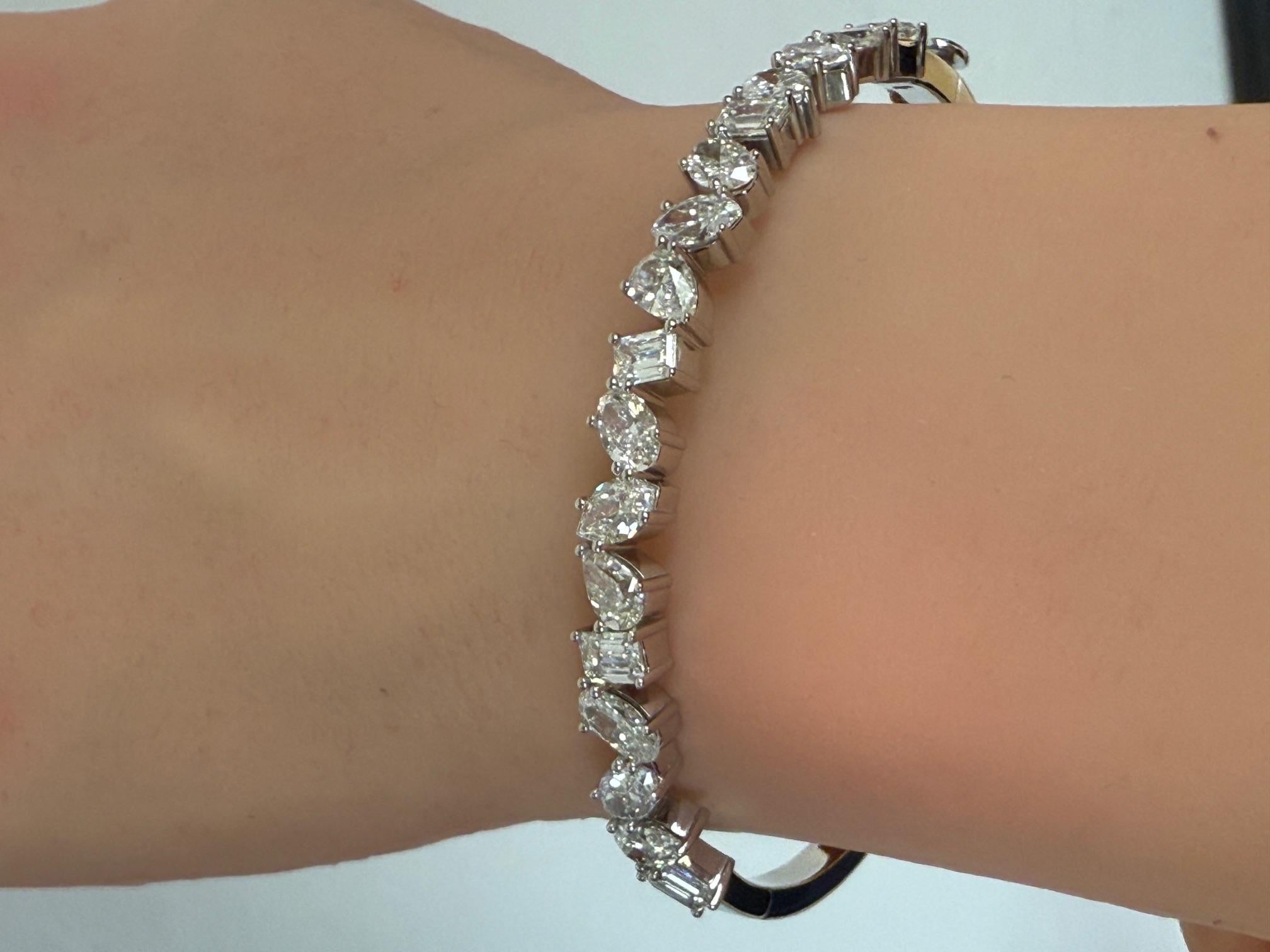 6.63ct. Bracelet en or blanc 14K avec diamant fantaisie mixte en vente 6