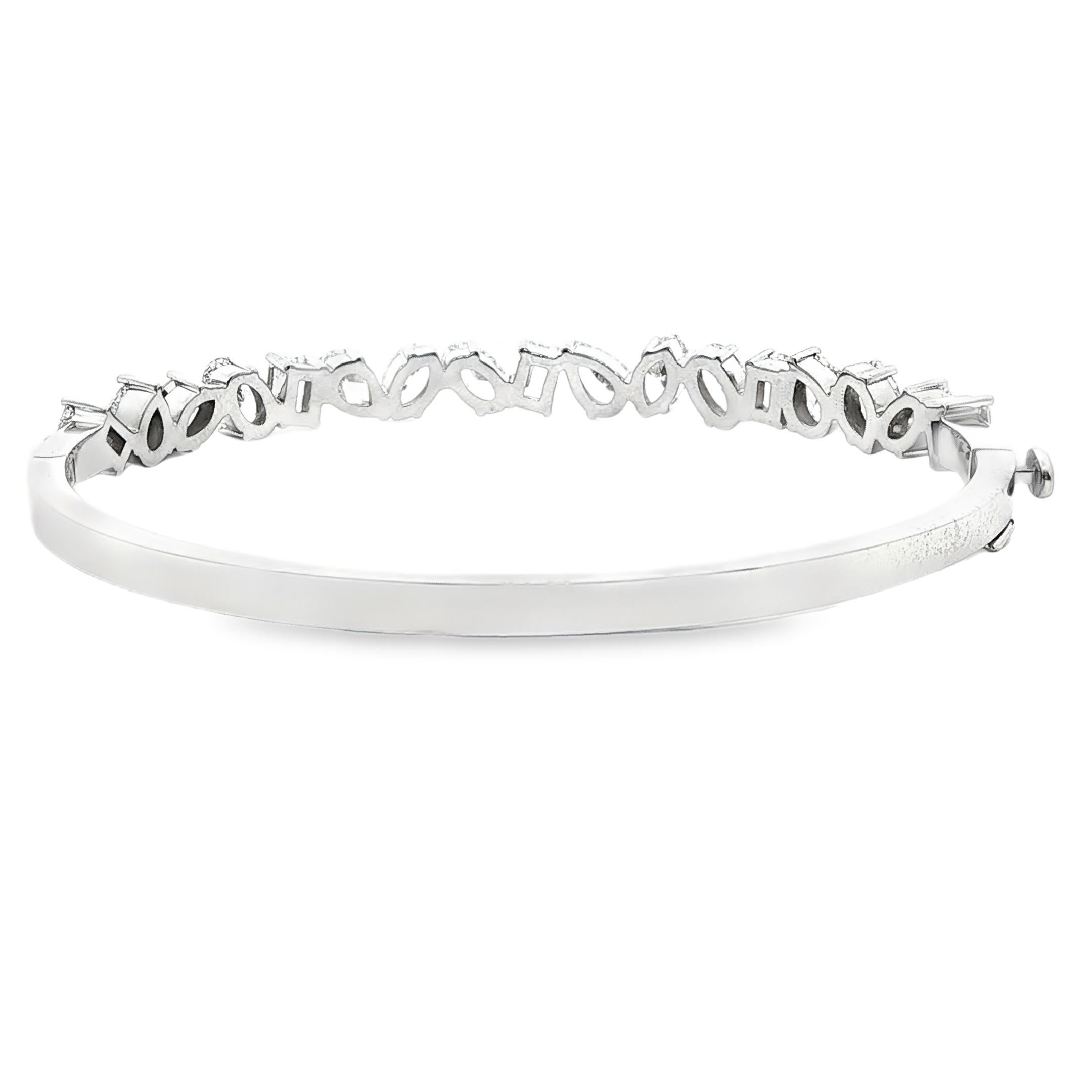 6.63ct. Bracelet en or blanc 14K avec diamant fantaisie mixte Neuf - En vente à San Francisco, CA
