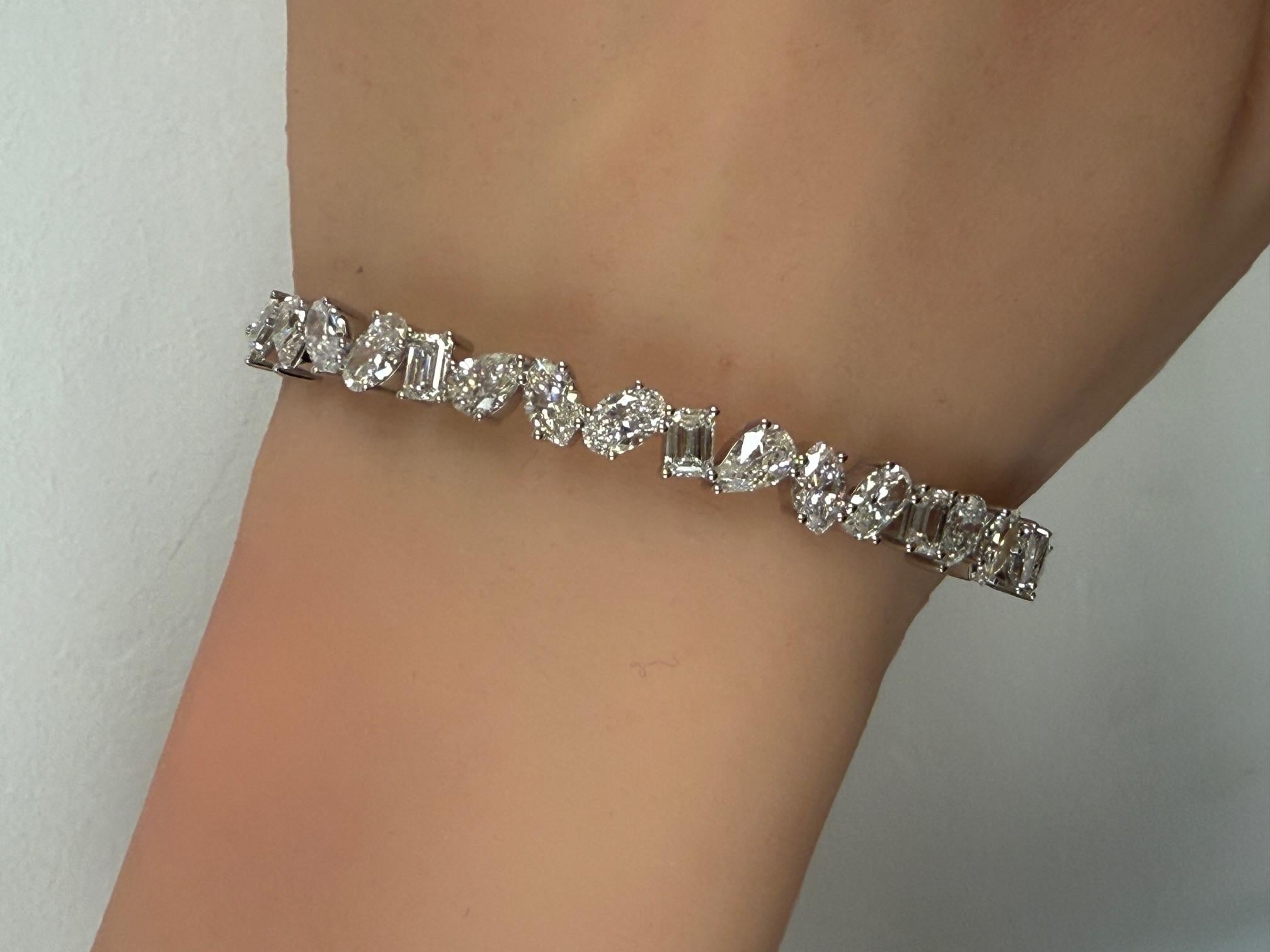 6.63ct. Bracelet en or blanc 14K avec diamant fantaisie mixte en vente 4