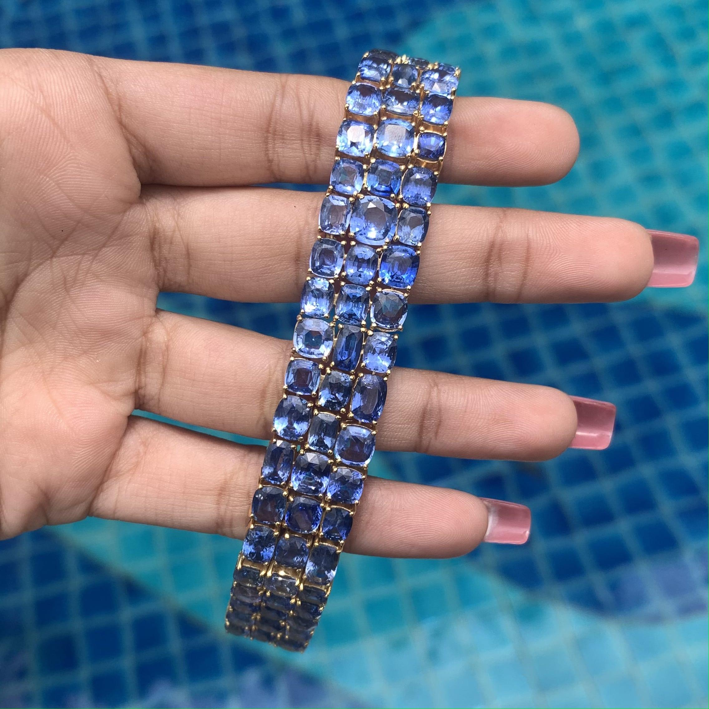 66.4 ct Ceylon Blue Sapphires Contemporary style Unisex Statement Bracelet For Sale 9