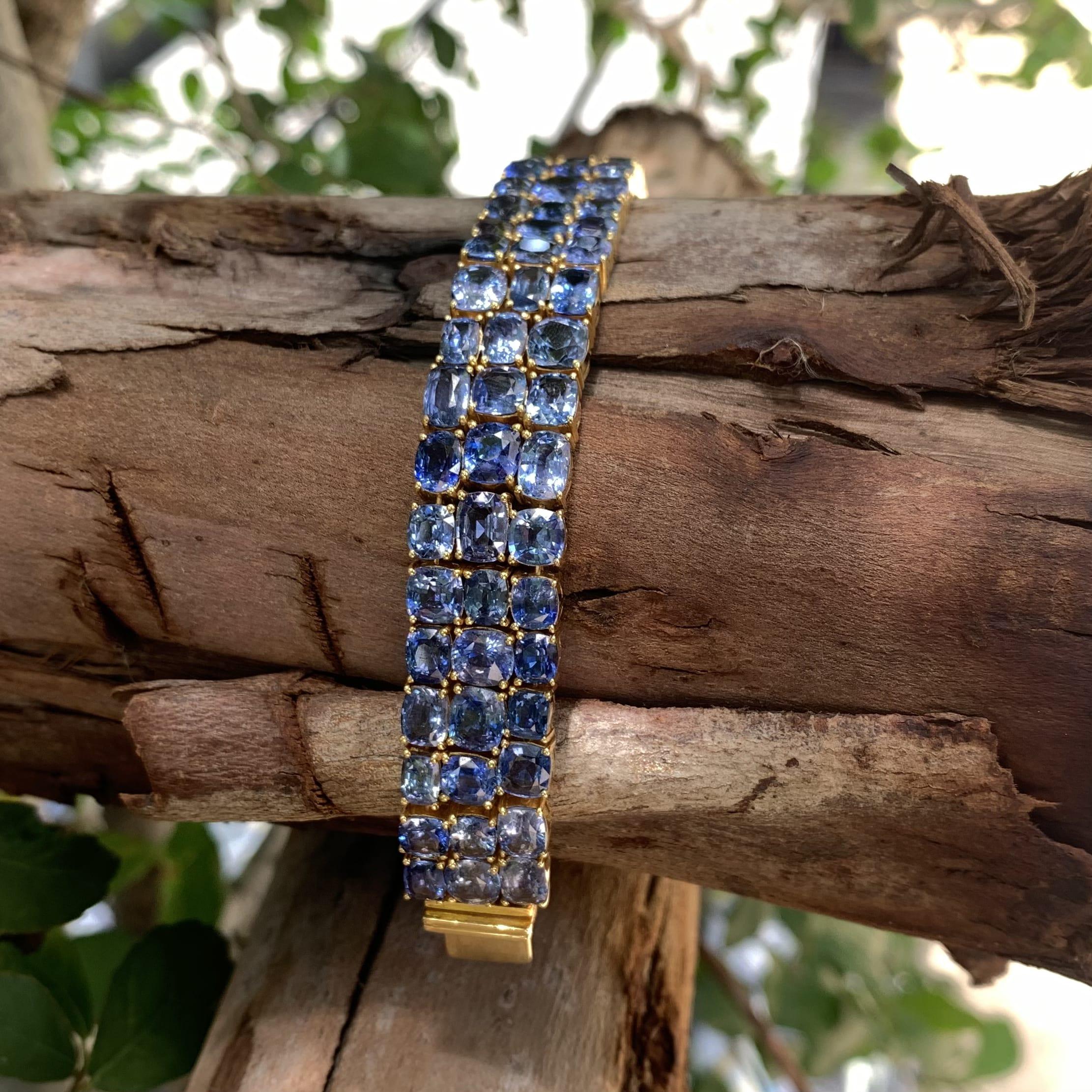 Art Deco 66.4 ct Ceylon Blue Sapphires Contemporary style Unisex Statement Bracelet For Sale
