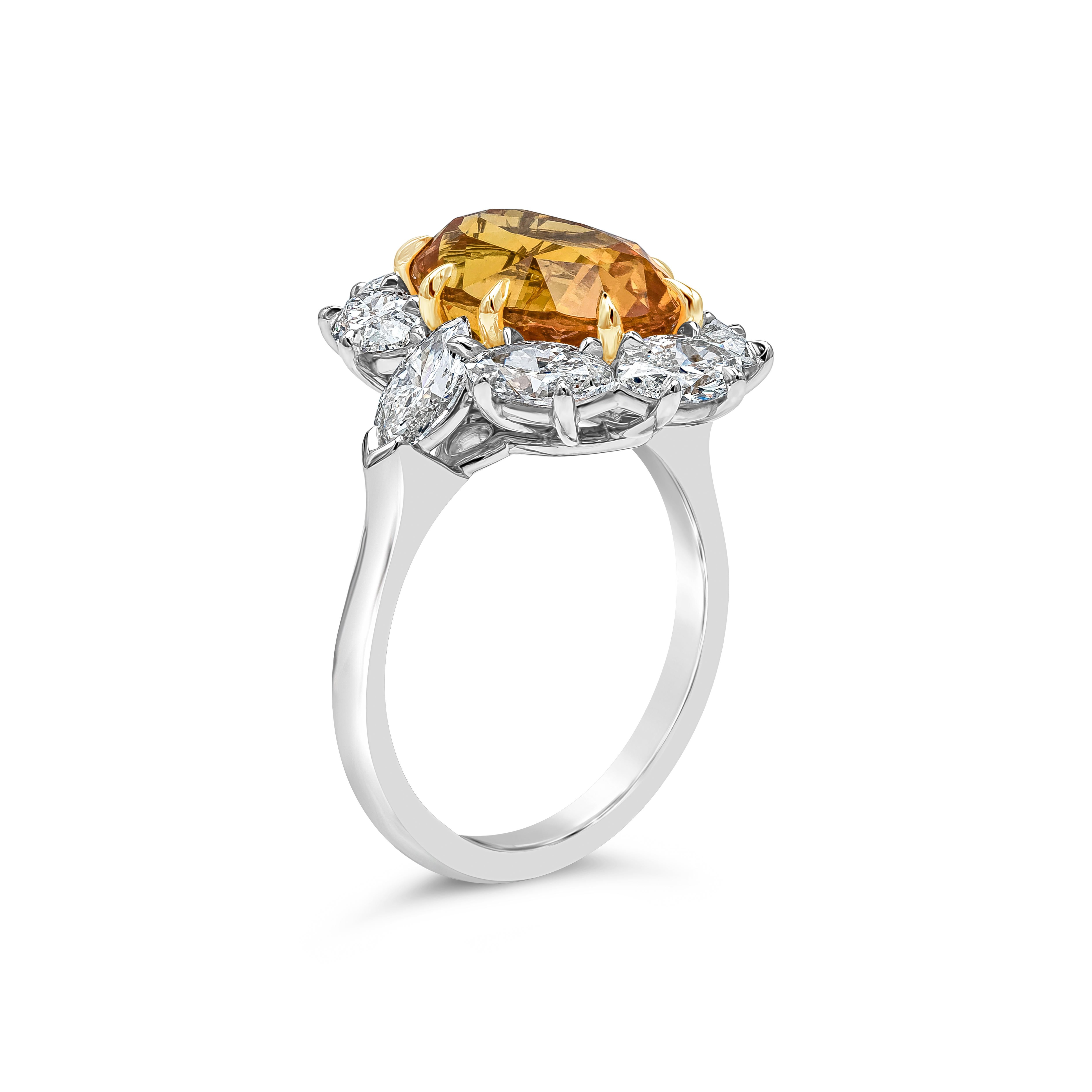GIA-zertifizierter 6,64 Karat Ovalschliff Orange Saphir mit Diamant Halo Mode-Ring im Zustand „Neu“ im Angebot in New York, NY