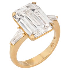 6.65 Carat Emerald-cut Statement 18K Yellow Gold Signature Sophistication
