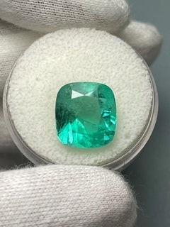 Smeraldo colombiano verde bluastro medio da 6,65 carati - Gemma Chivor con taglio a cuscino