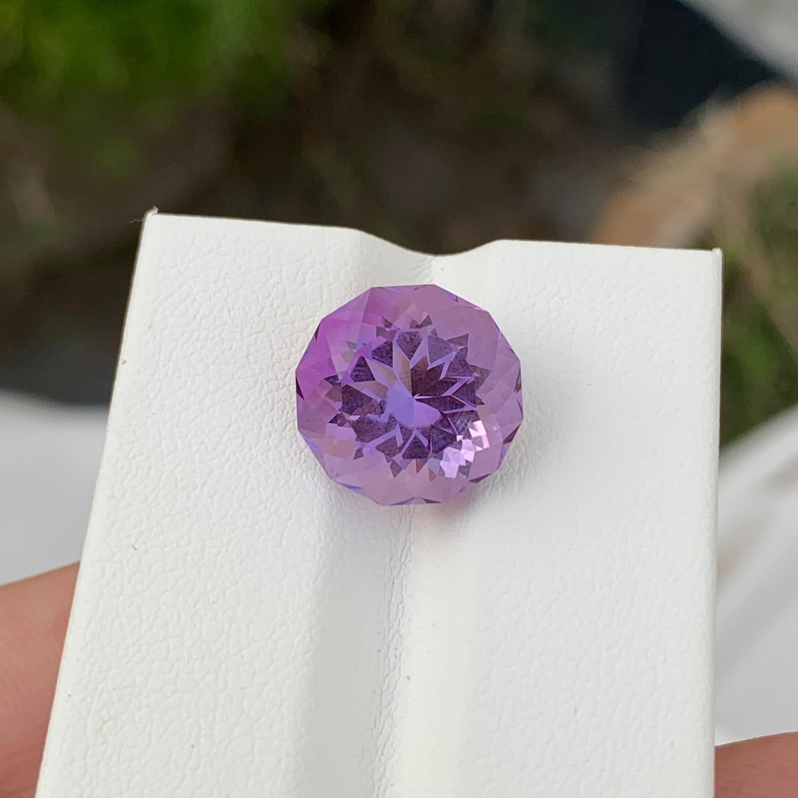 Women's or Men's 6.65 Carat Natural Loose Amethyst Round Shape Gem For Ring Jewellery  For Sale