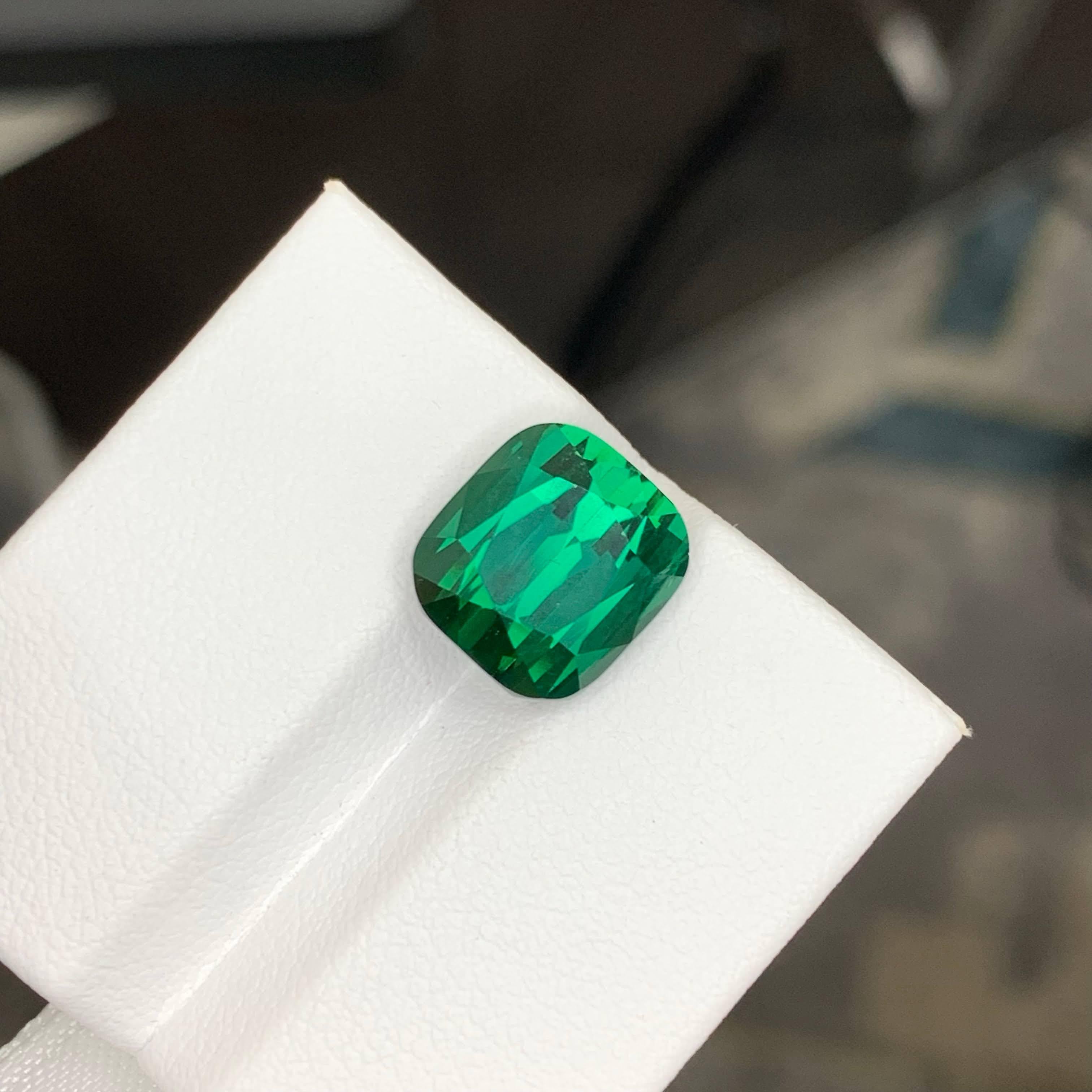 6.65 Carati di tormalina verde bluastra sfusa naturale con taglio a cuscino Gemma afgana in vendita 2