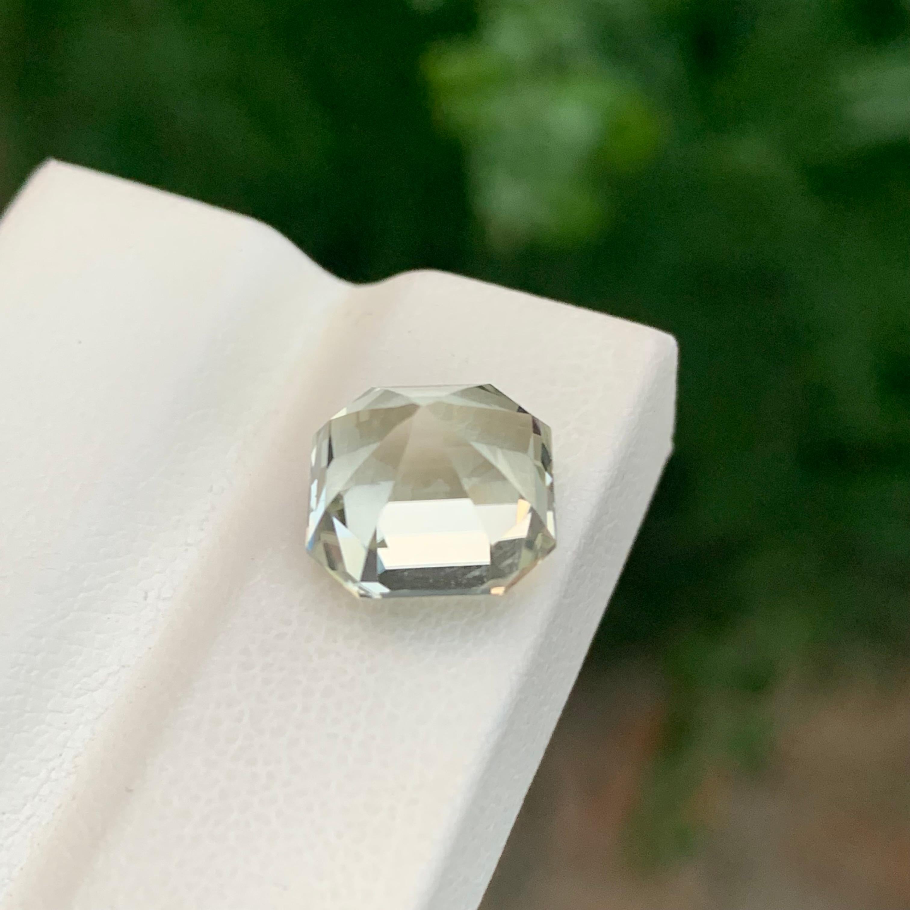 6.65 Carat Natural Loose Light Green Tourmaline Asscher Cut Gemstone (pierre de taille) Unisexe en vente