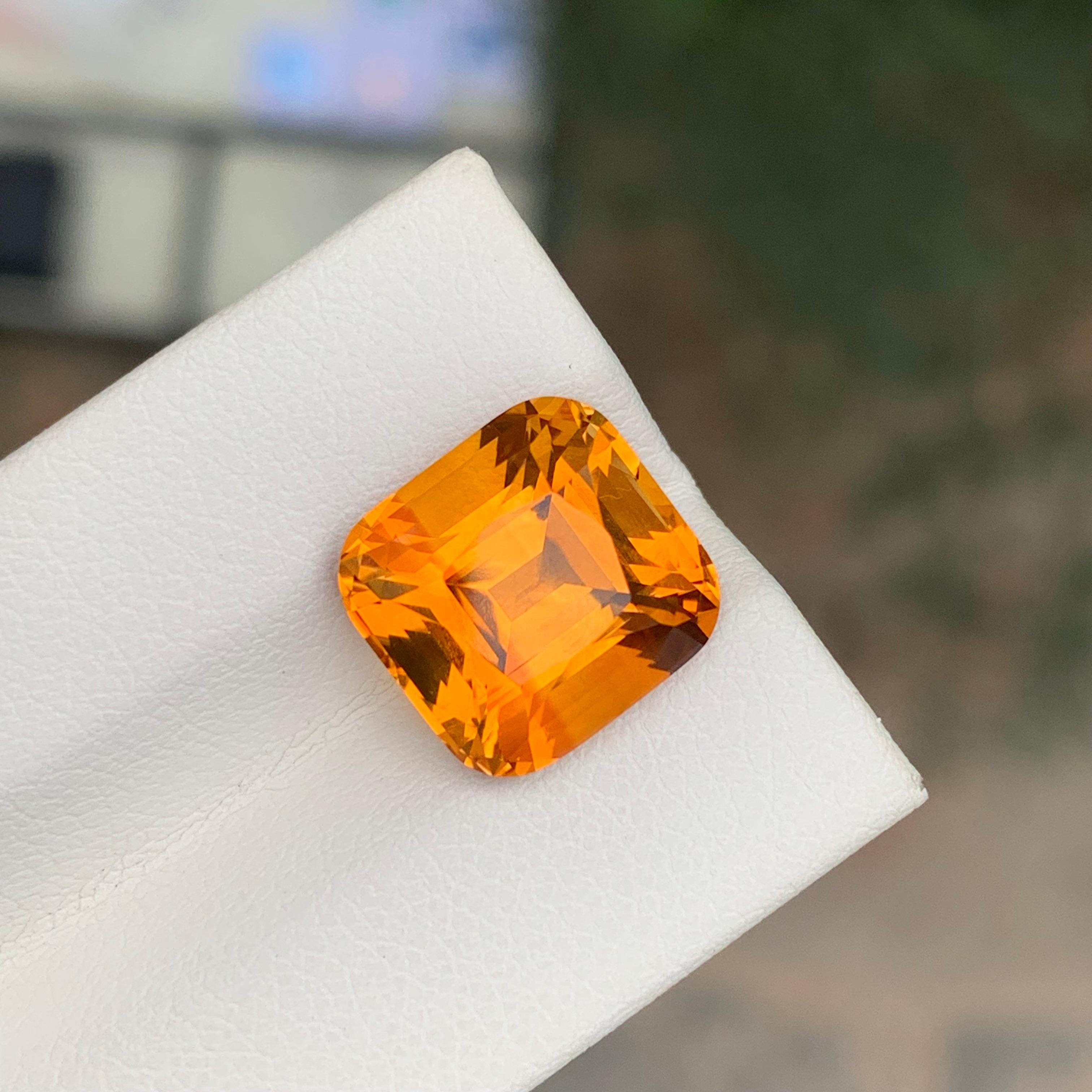 Arts and Crafts Pierre précieuse naturelle taille coussin Madeira Citrine non sertie de 6,65 carats en vente