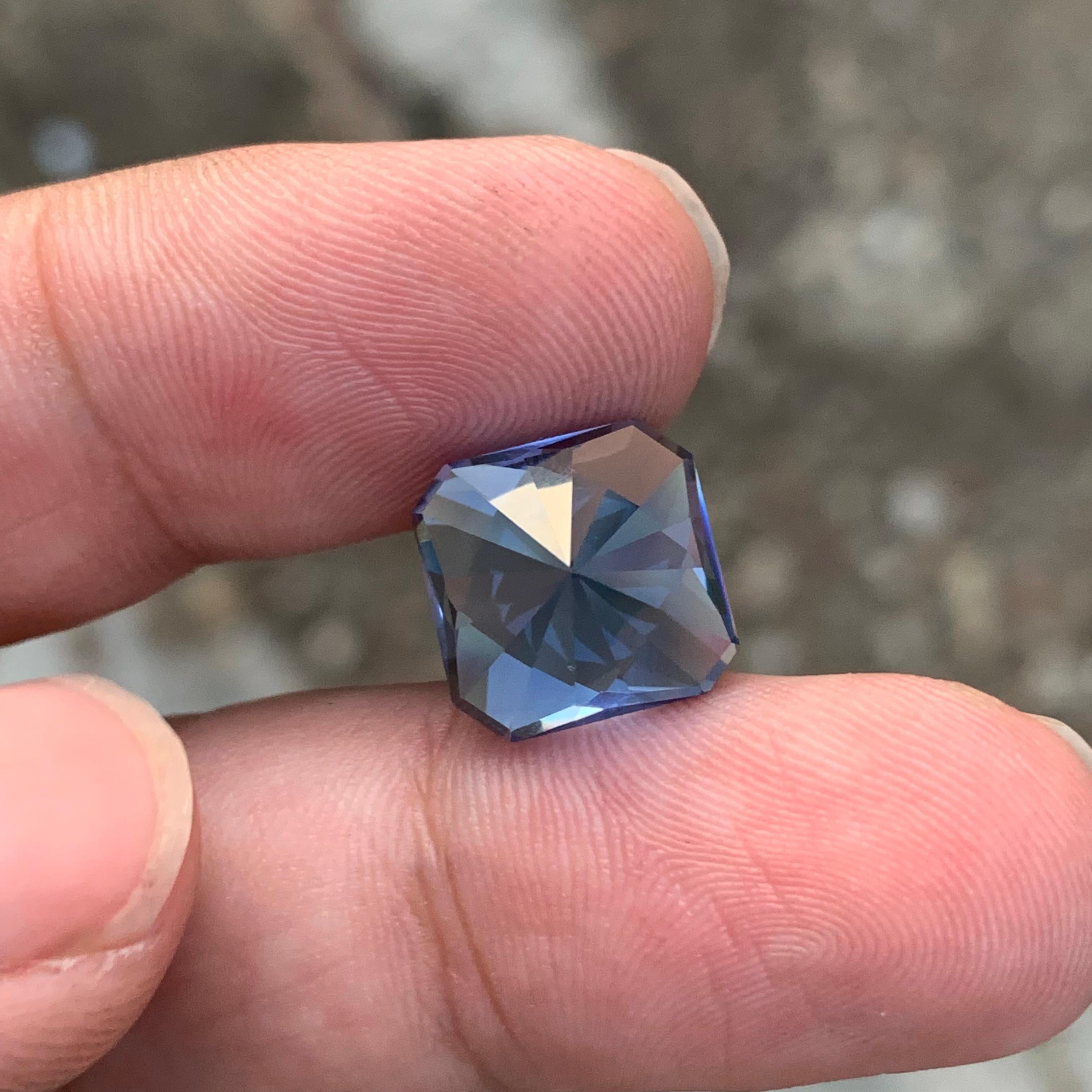 6.65 Carat Stunning Faceted Aquamarine Goshenite Fancy Cut Gemstone For Sale 4