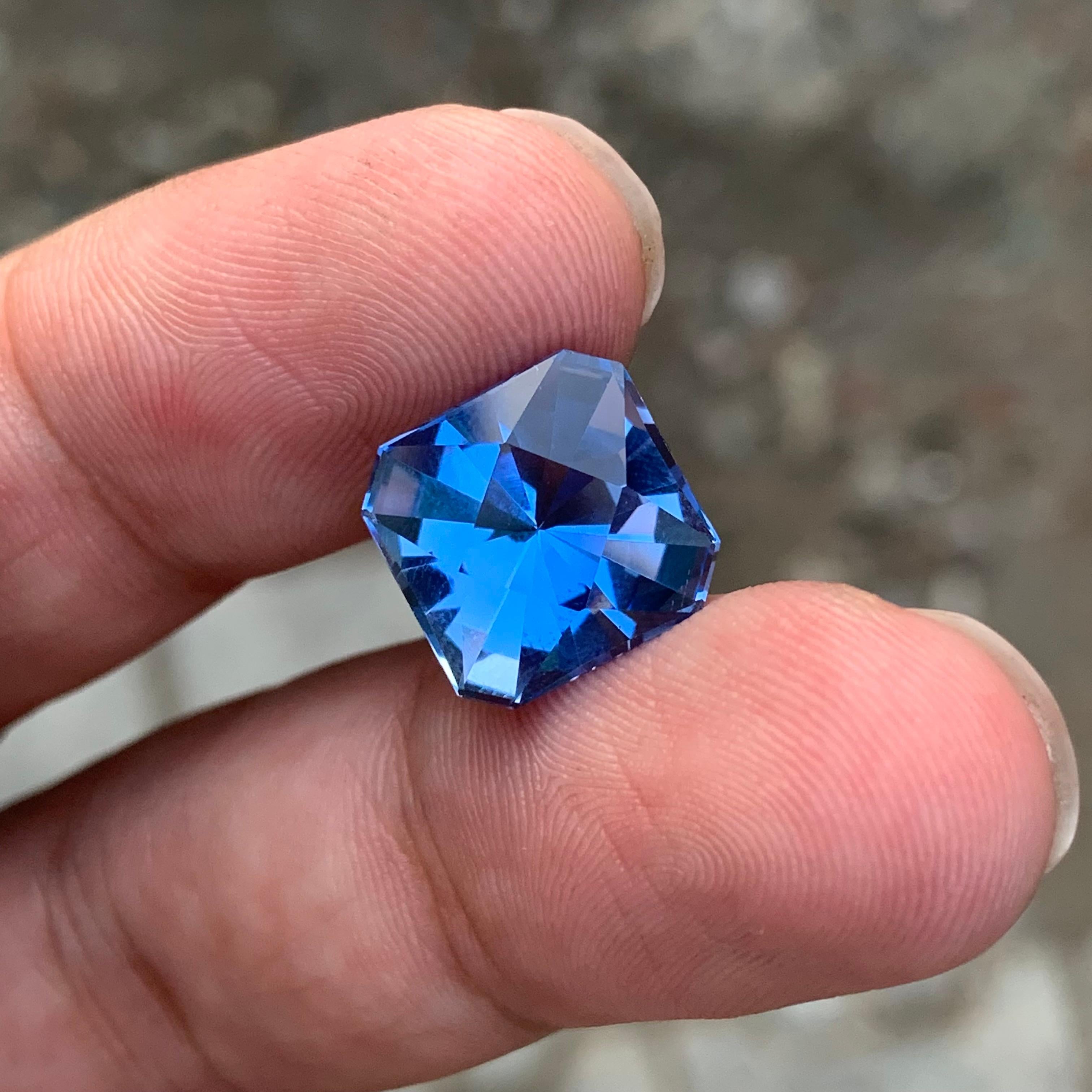 6.65 Carat Stunning Faceted Aquamarine Goshenite Fancy Cut Gemstone For Sale 3