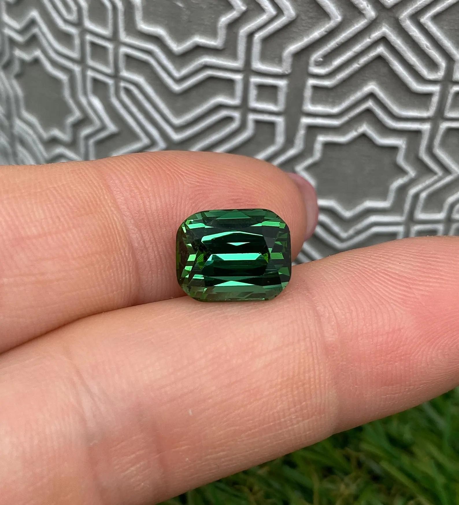 Taille coussin 6.65Ct Tourmaline pierre précieuse naturelle, taille coussin, Afghanistan, certifié GFCO en vente