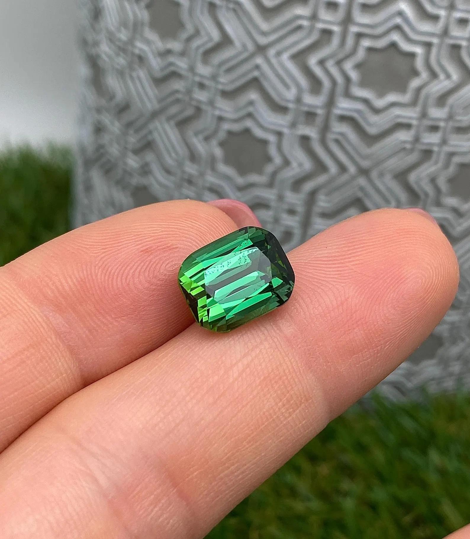 6.65Ct Tourmaline pierre précieuse naturelle, taille coussin, Afghanistan, certifié GFCO Unisexe en vente