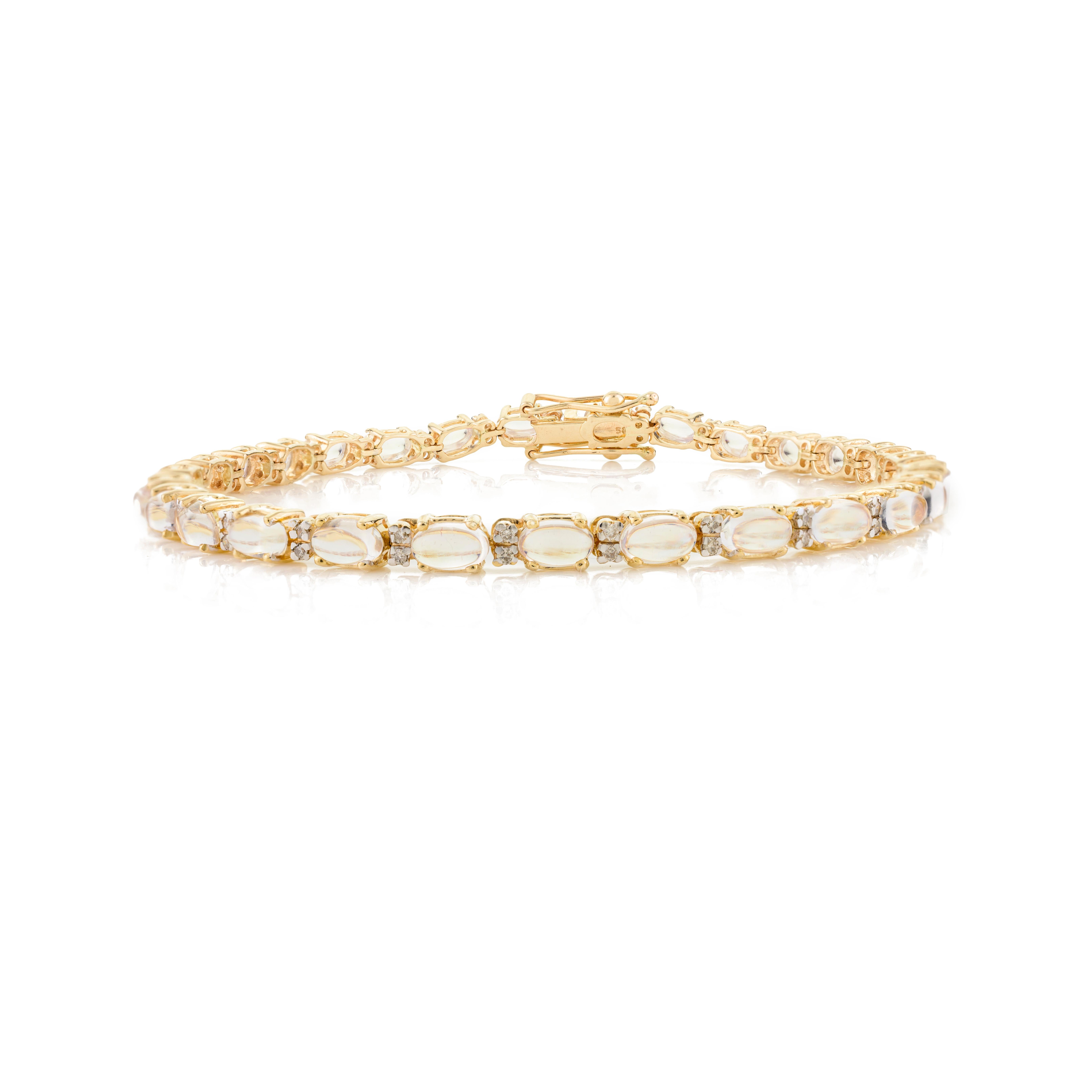 6.66 Carat Rainbow Moonstone Diamond Tennis Bracelet for Her in 14k Yellow Gold In New Condition For Sale In New York, NY