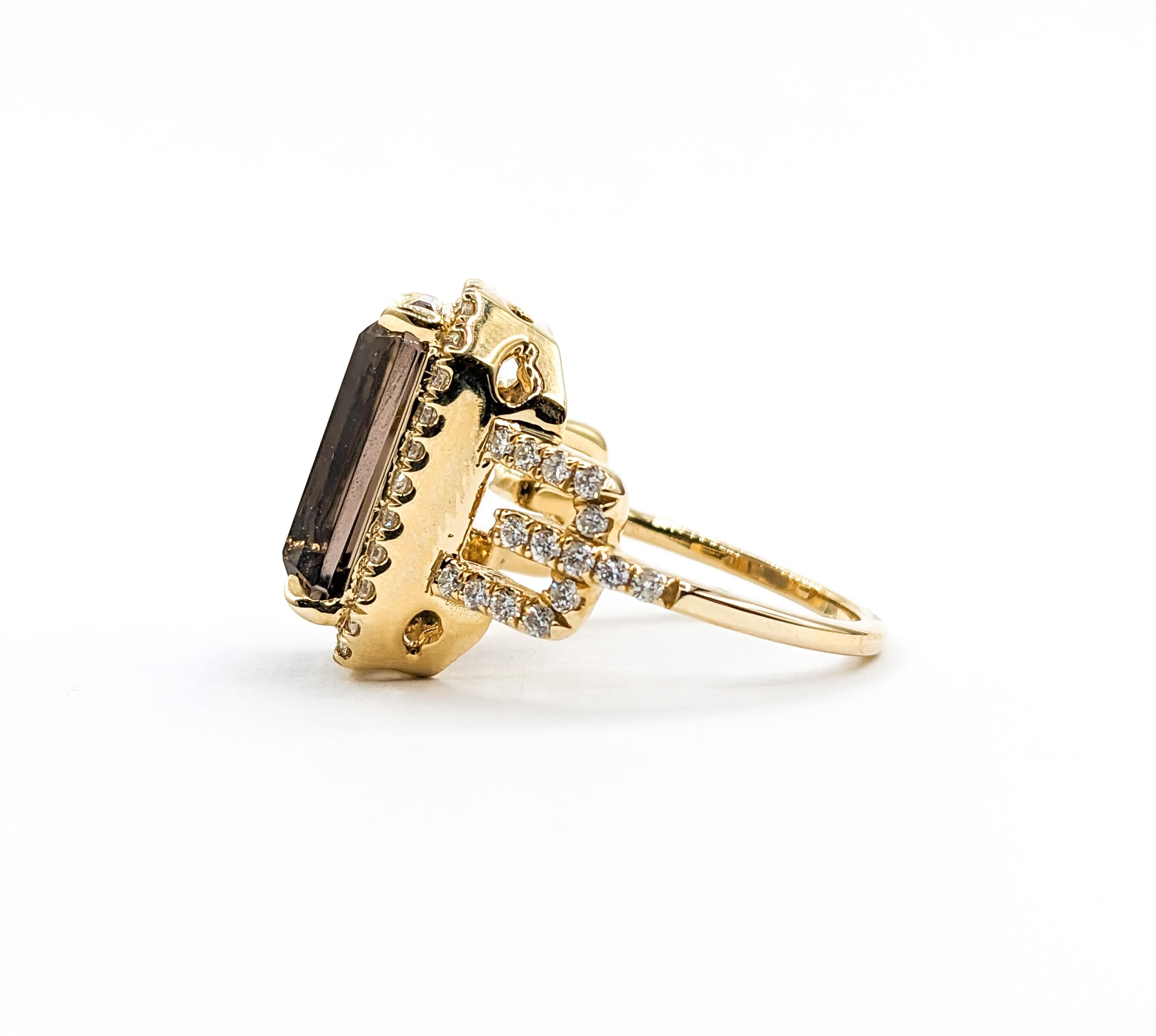 6.66ct Smoky Quartz & Diamond Ring In Yellow Gold For Sale 4