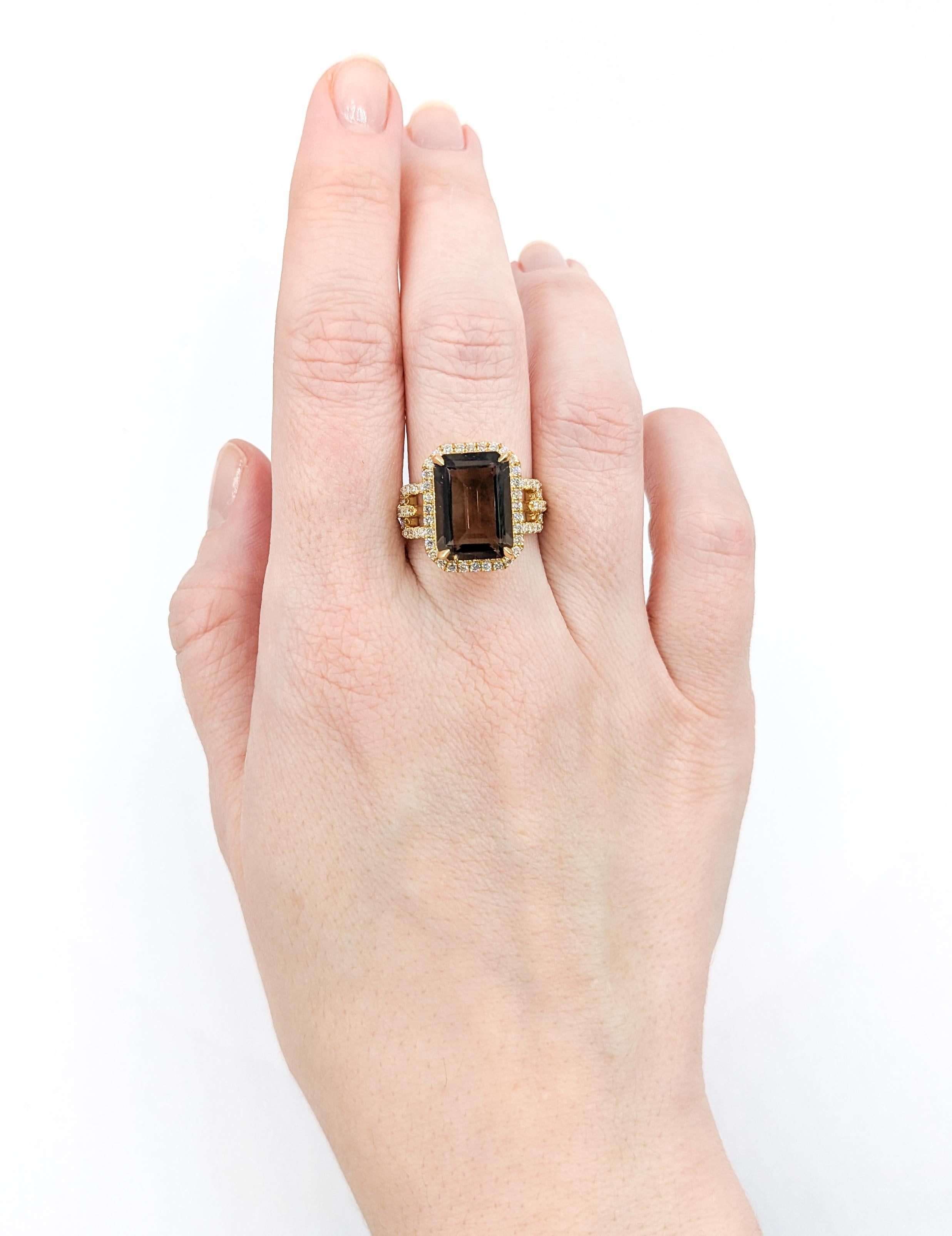 Contemporary 6.66ct Smoky Quartz & Diamond Ring In Yellow Gold For Sale