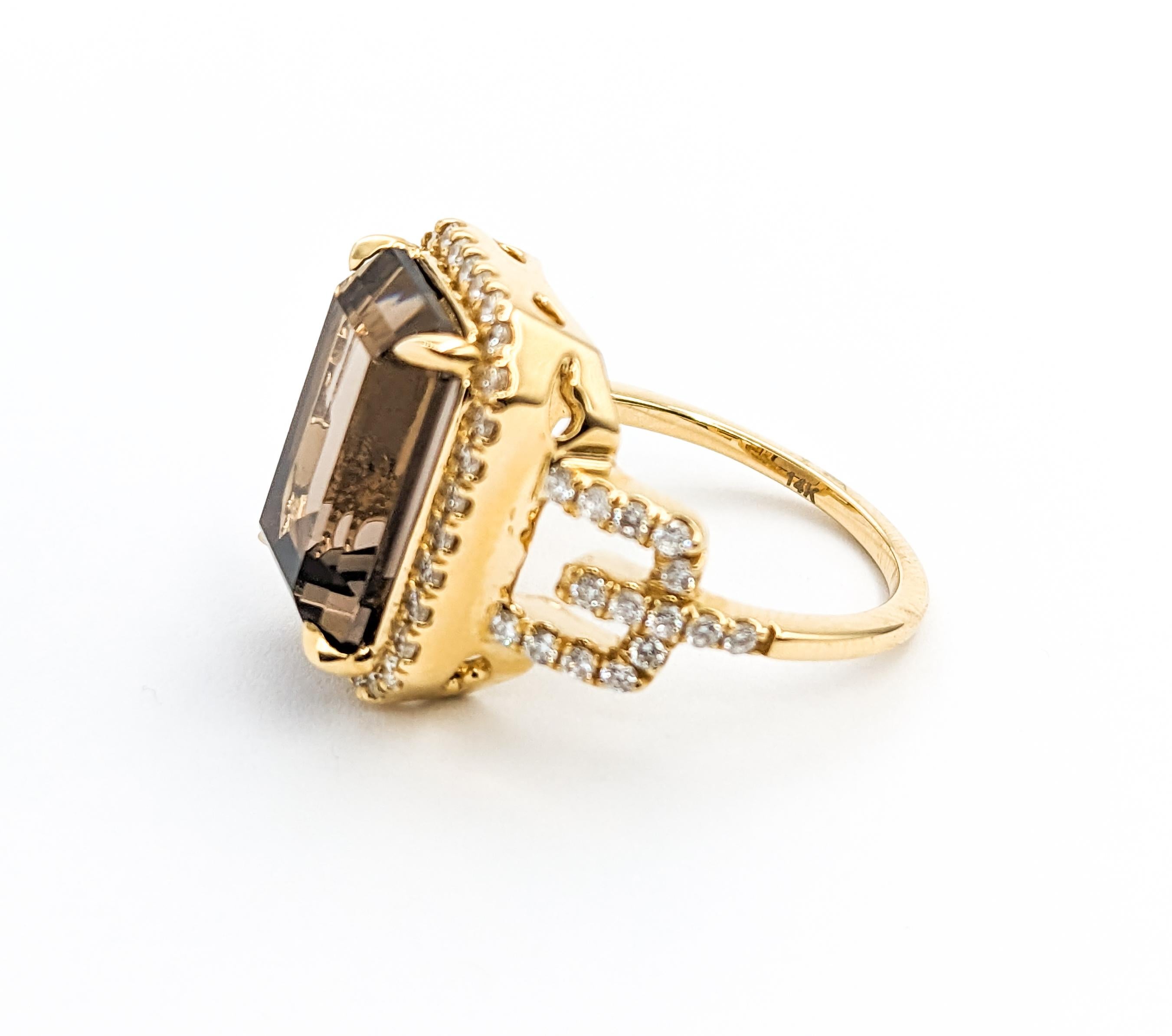 6.66ct Smoky Quartz & Diamond Ring In Yellow Gold For Sale 1