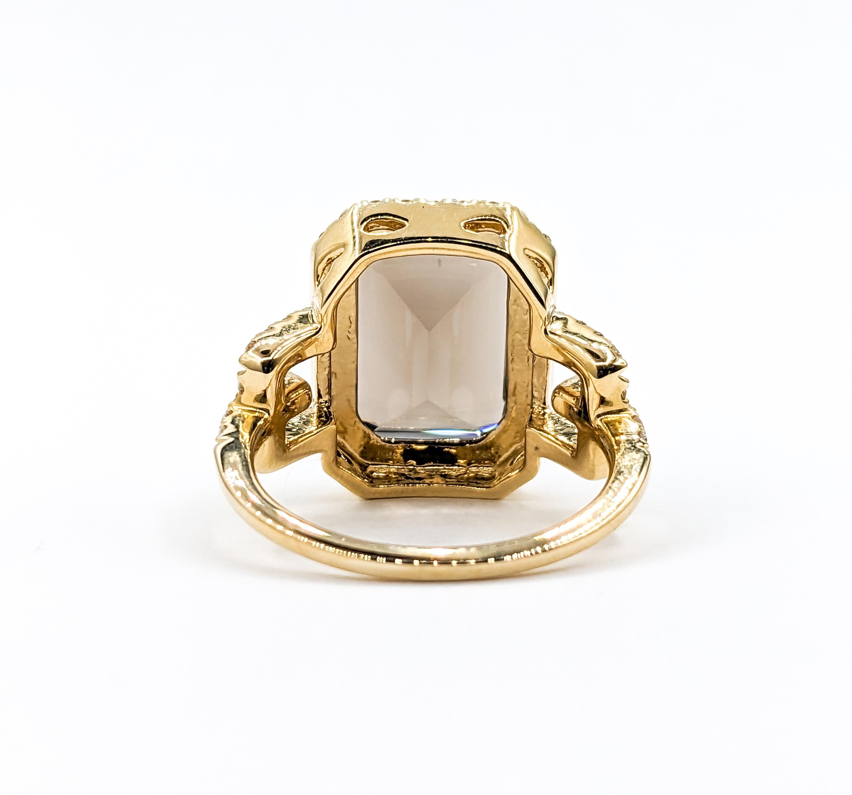 6.66ct Smoky Quartz & Diamond Ring In Yellow Gold For Sale 3