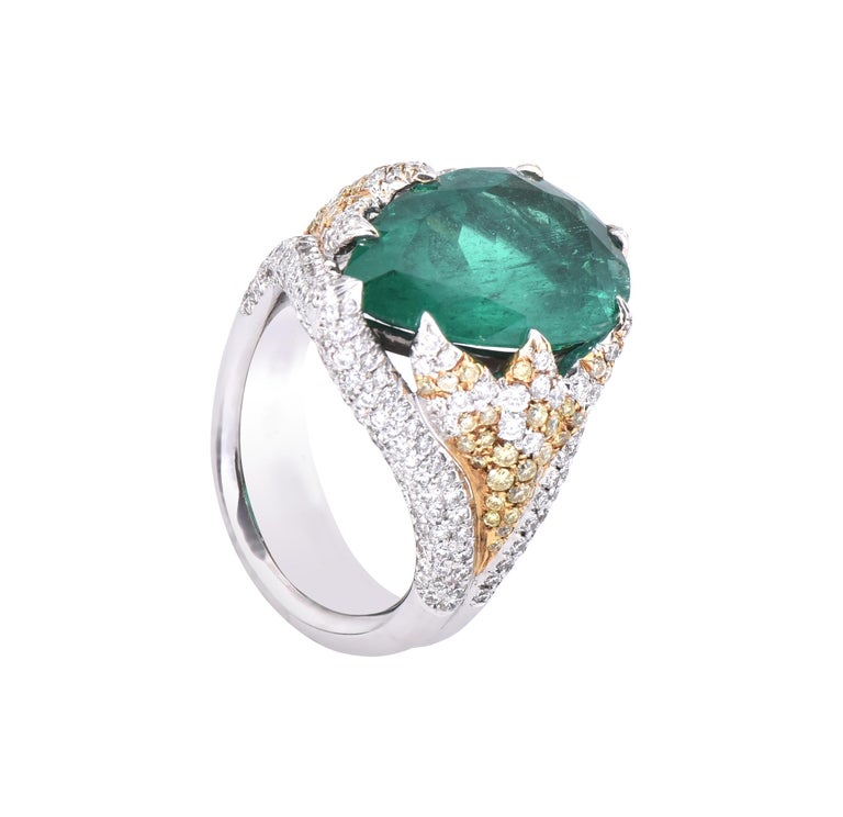 Laviere 6.67 Carat Colombian Emerald and Diamond Cocktail Ring For Sale ...