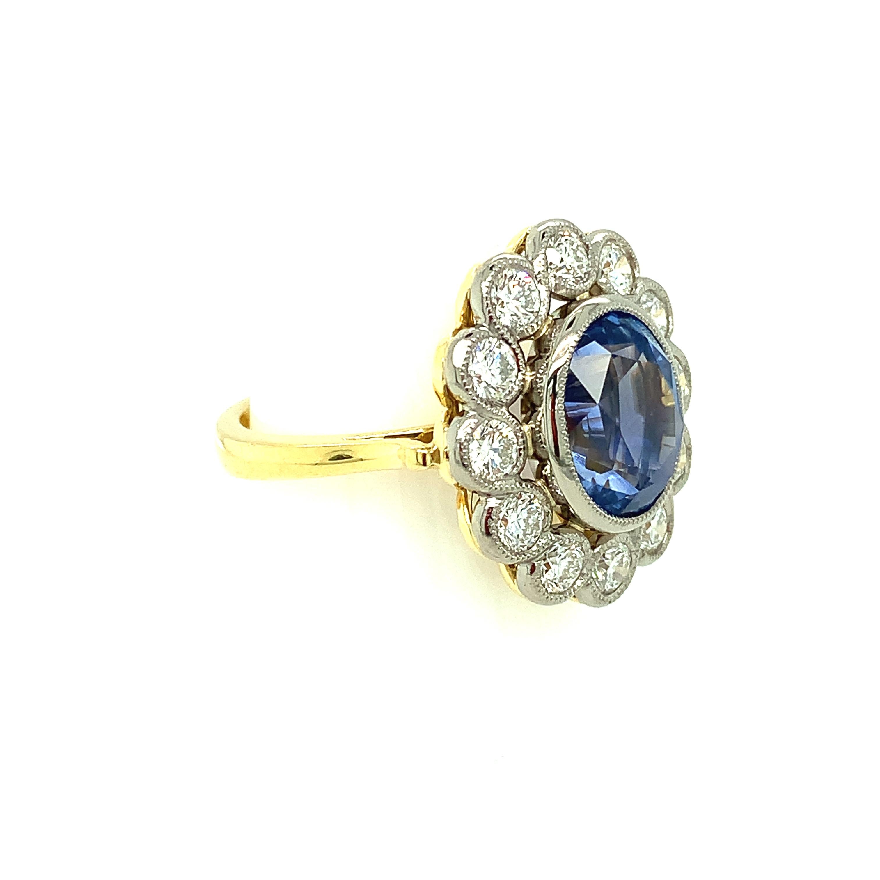 6.67 Carat Cornflower Blue Sapphire and Diamond Cocktail Ring in 18k Gold In New Condition For Sale In Los Angeles, CA