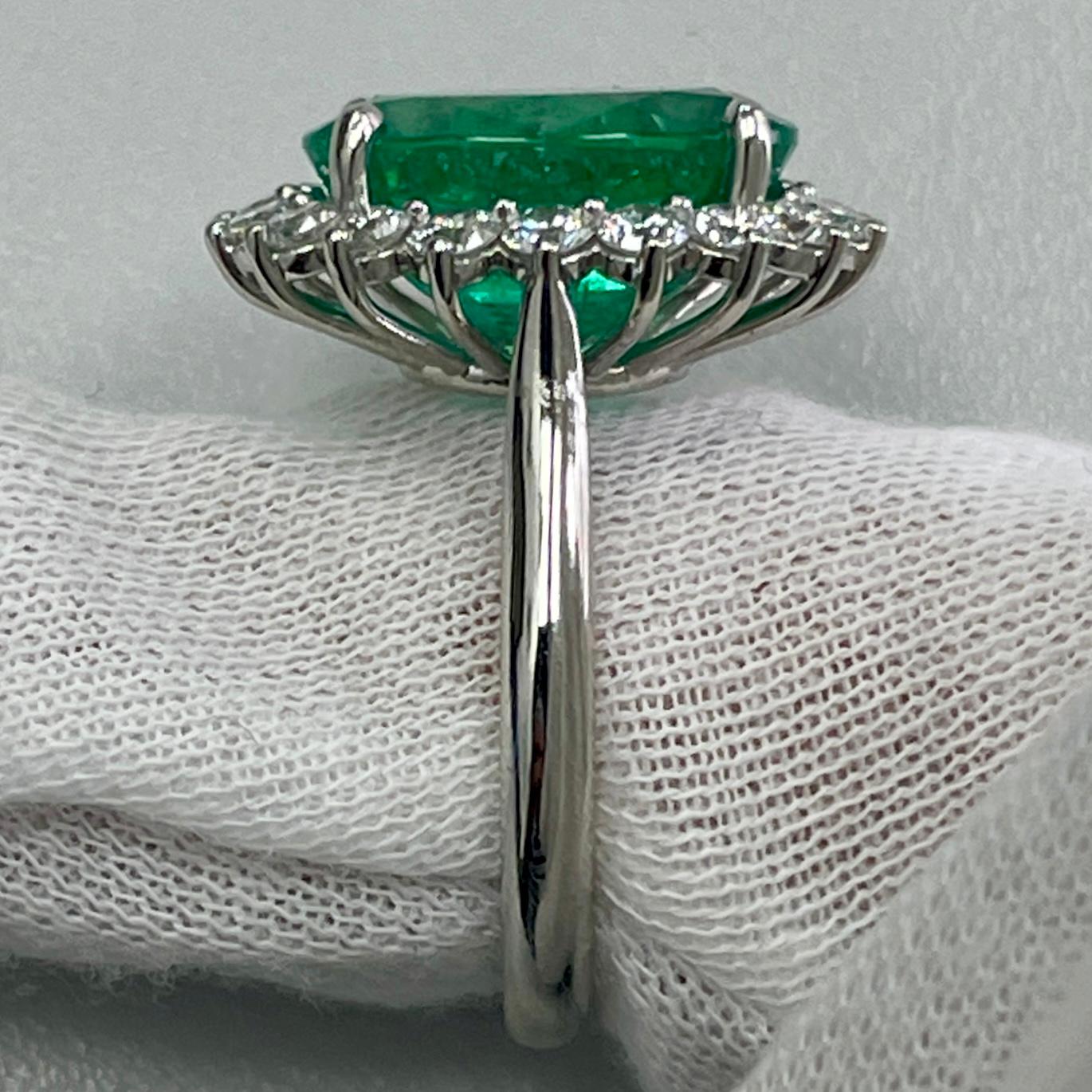 Oval Cut 6.67 Carat Lively Green Emerald & Diamond Platinum Ring For Sale