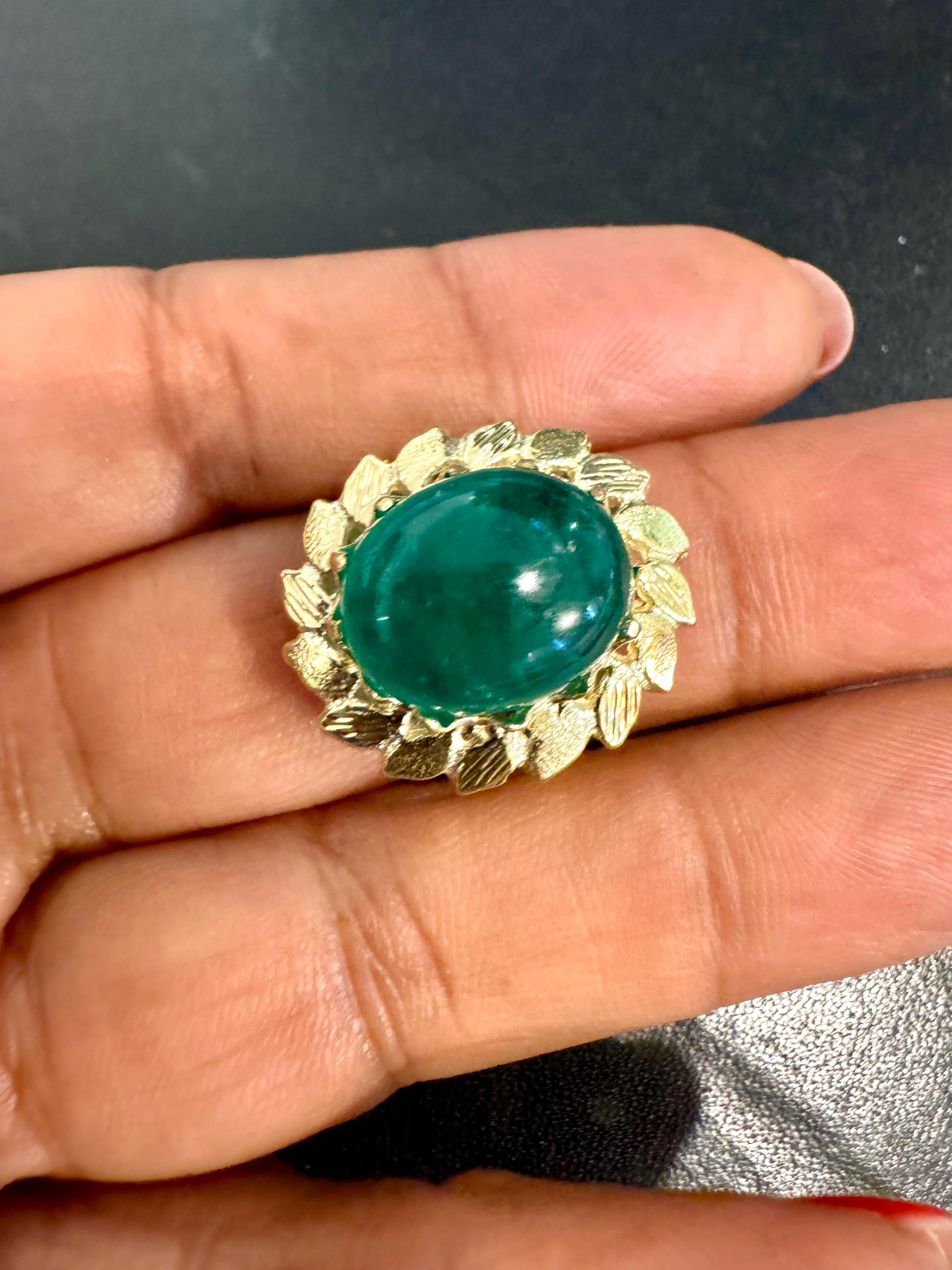Women's 6.68 Carat Zambian Emerald Cabochon Cocktail Ring 14 Karat Yellow Gold For Sale