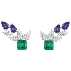 Pendientes en forma de ala con esmeralda natural de 6,68 ct, tanzanita y diamantes, en oro blanco de 18 quilates