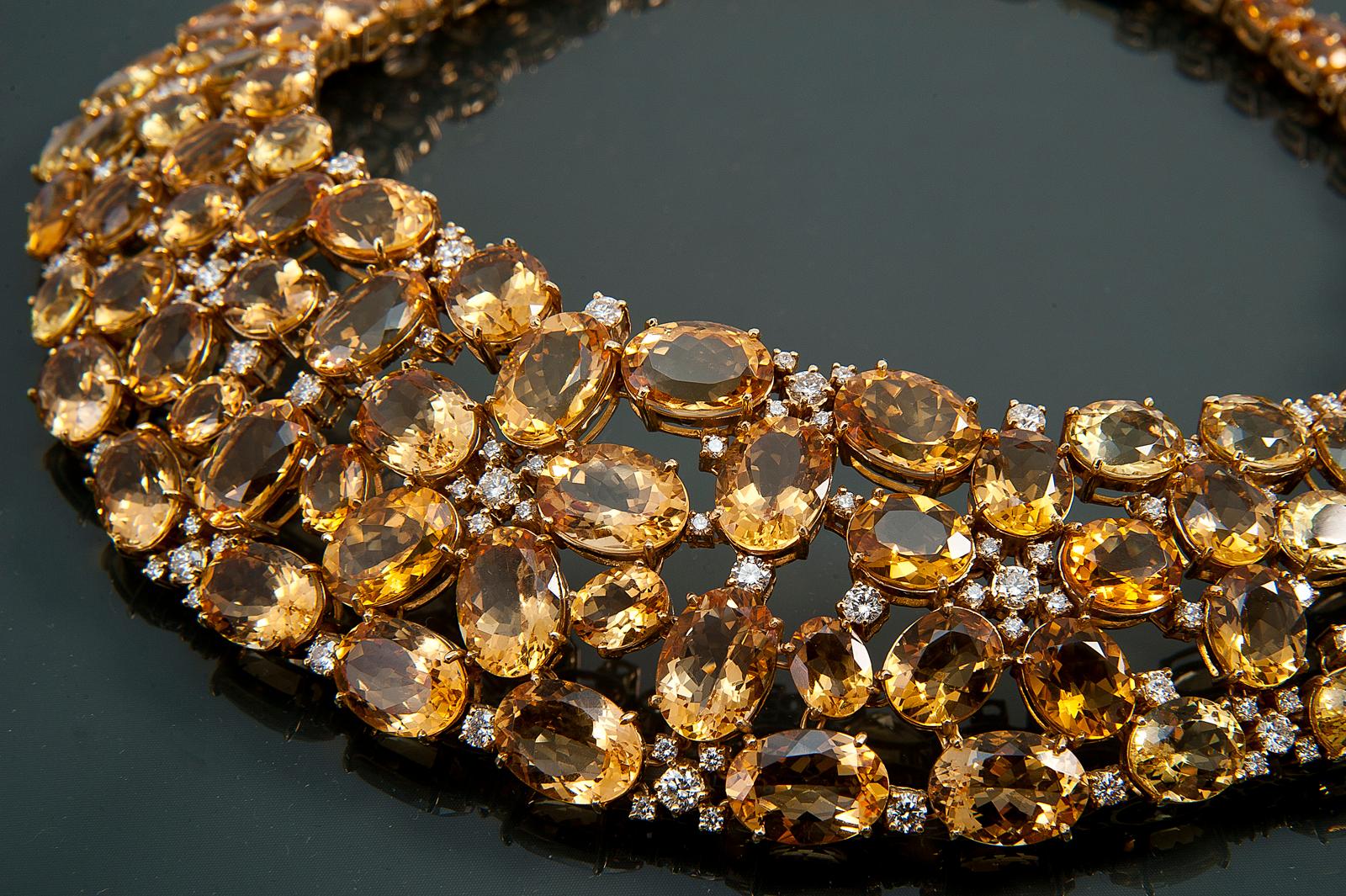 Contemporary 66.83ct Heliodor and Diamond 18-Karat Yellow Gold Necklace For Sale
