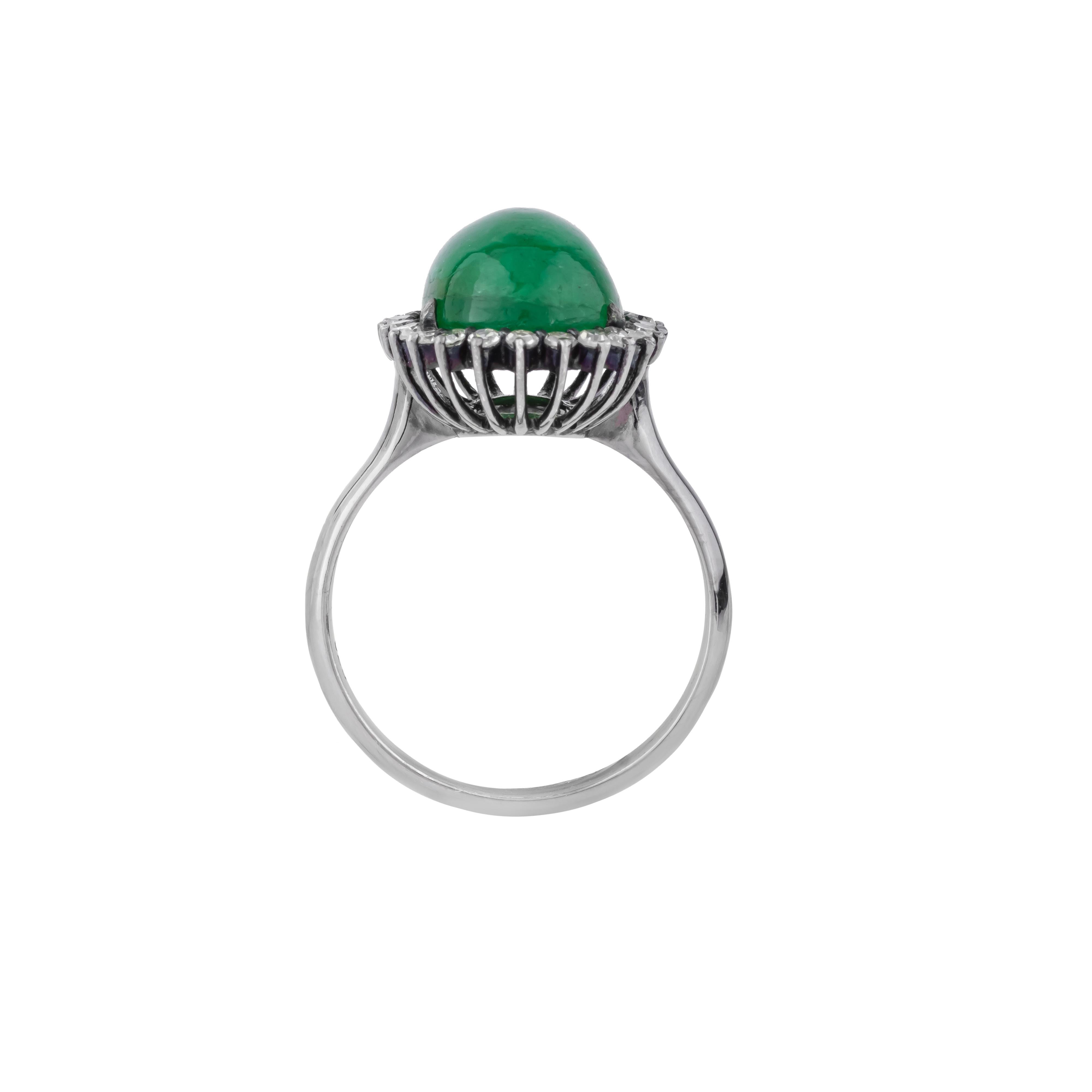 Anillo solitario de diamantes y esmeraldas de 6,69 quilates Corte redondo en venta