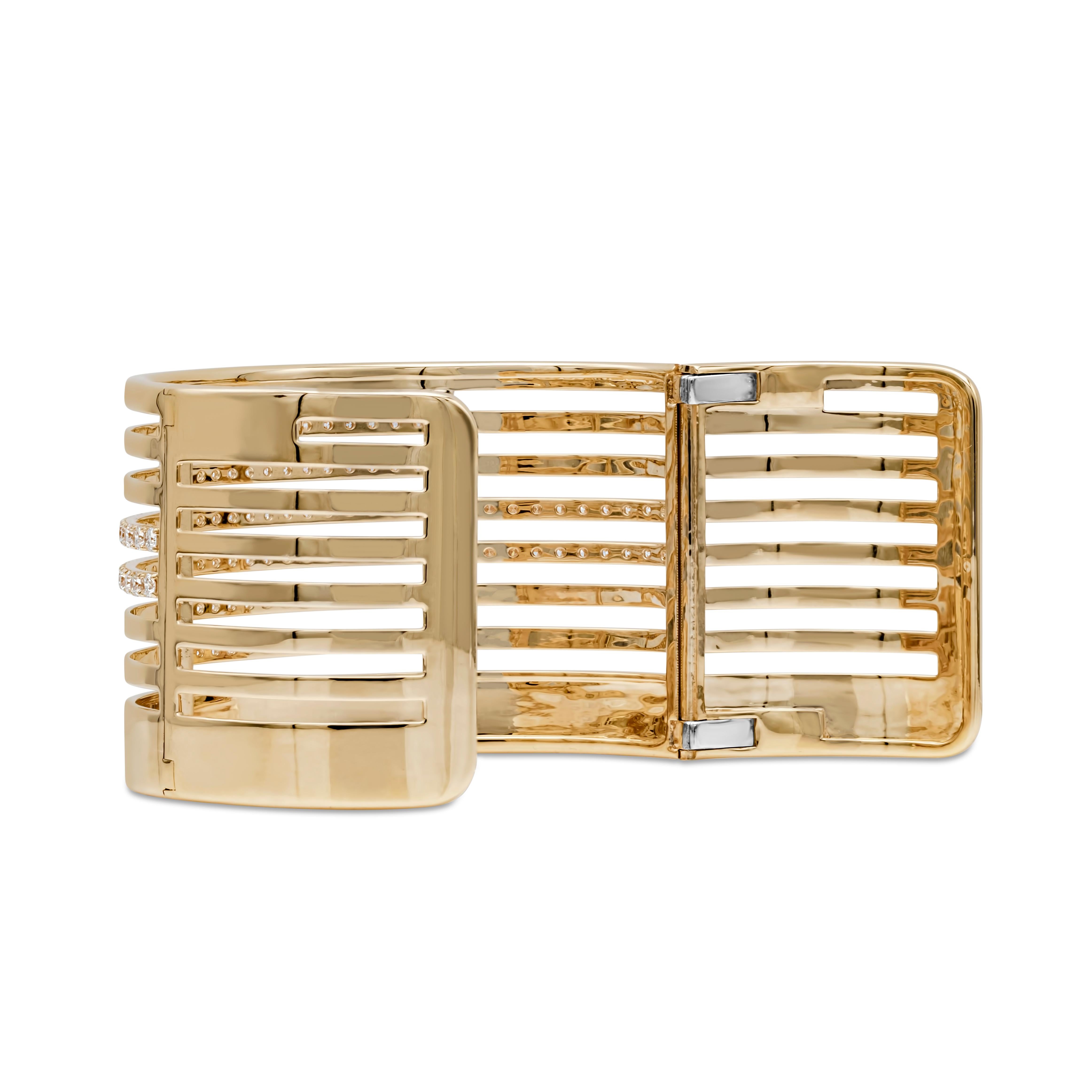 Contemporary Roman Malakov 6.69 Carats Round Diamond Yellow Gold Large Cuff Bangle Bracelet For Sale